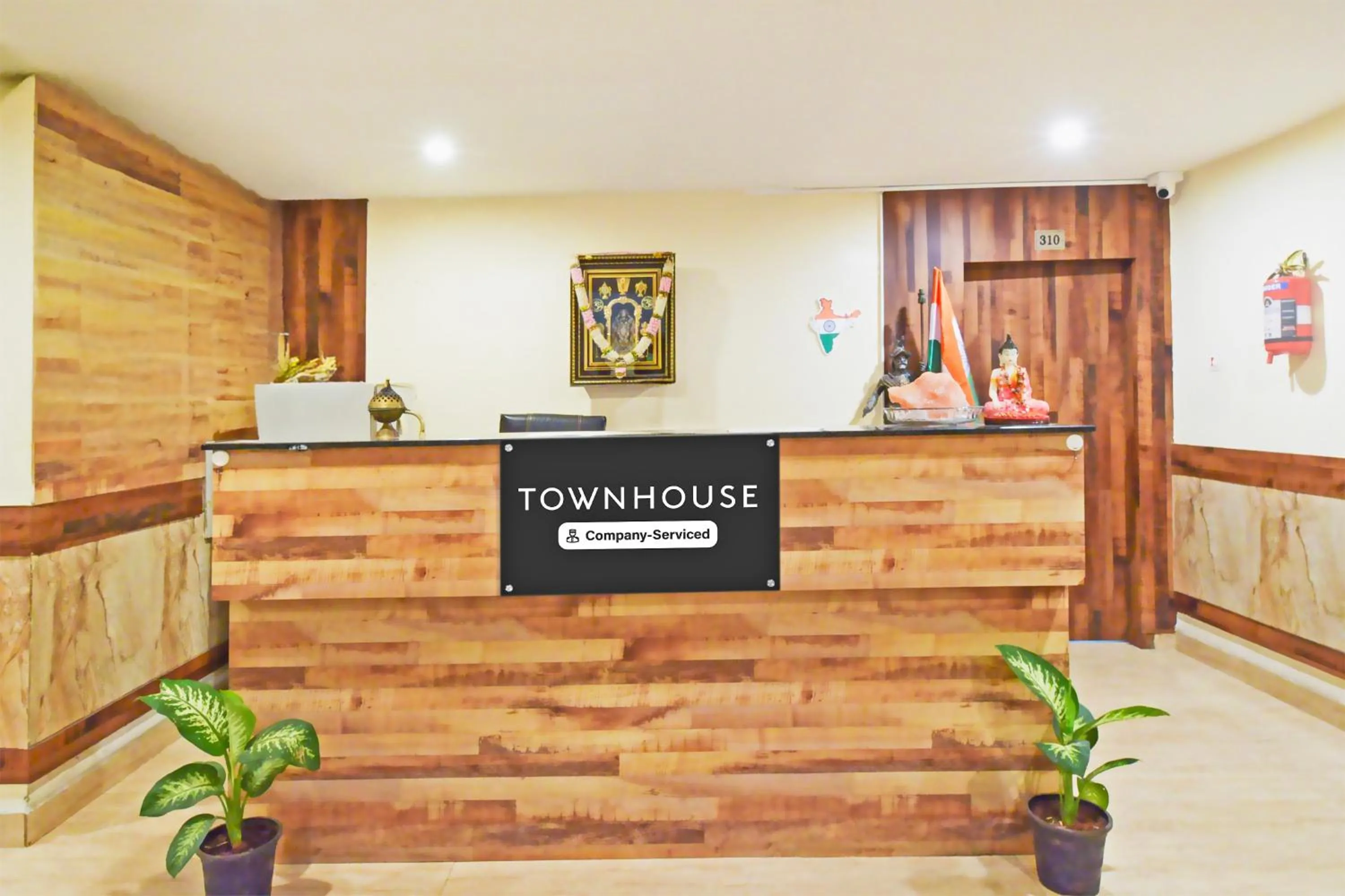 Lobby or reception in Super Townhouse Vanasthalipuram Formerly Hotel Surabhi