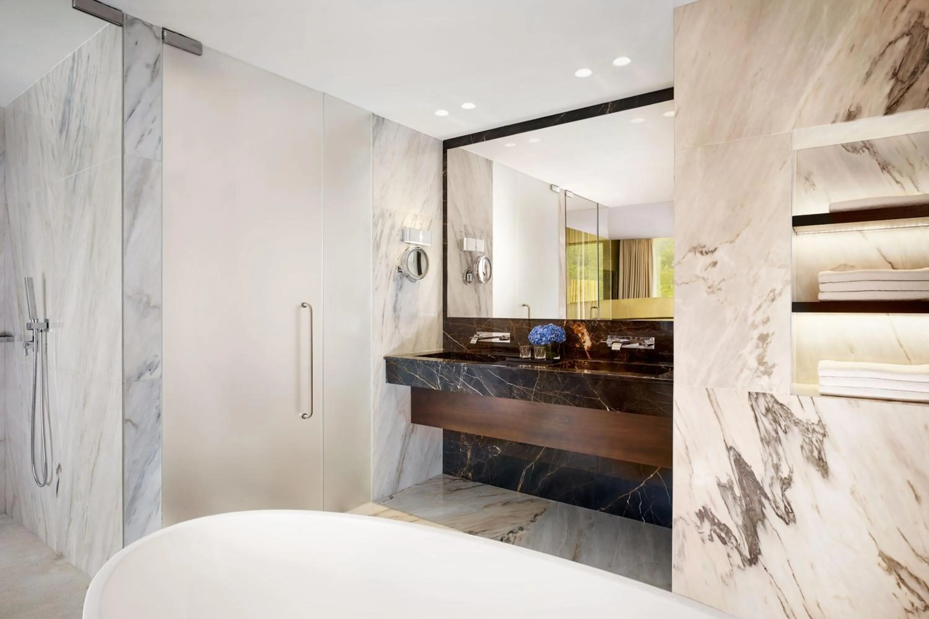 Photo of the whole room, Bed in Penha Longa Resort