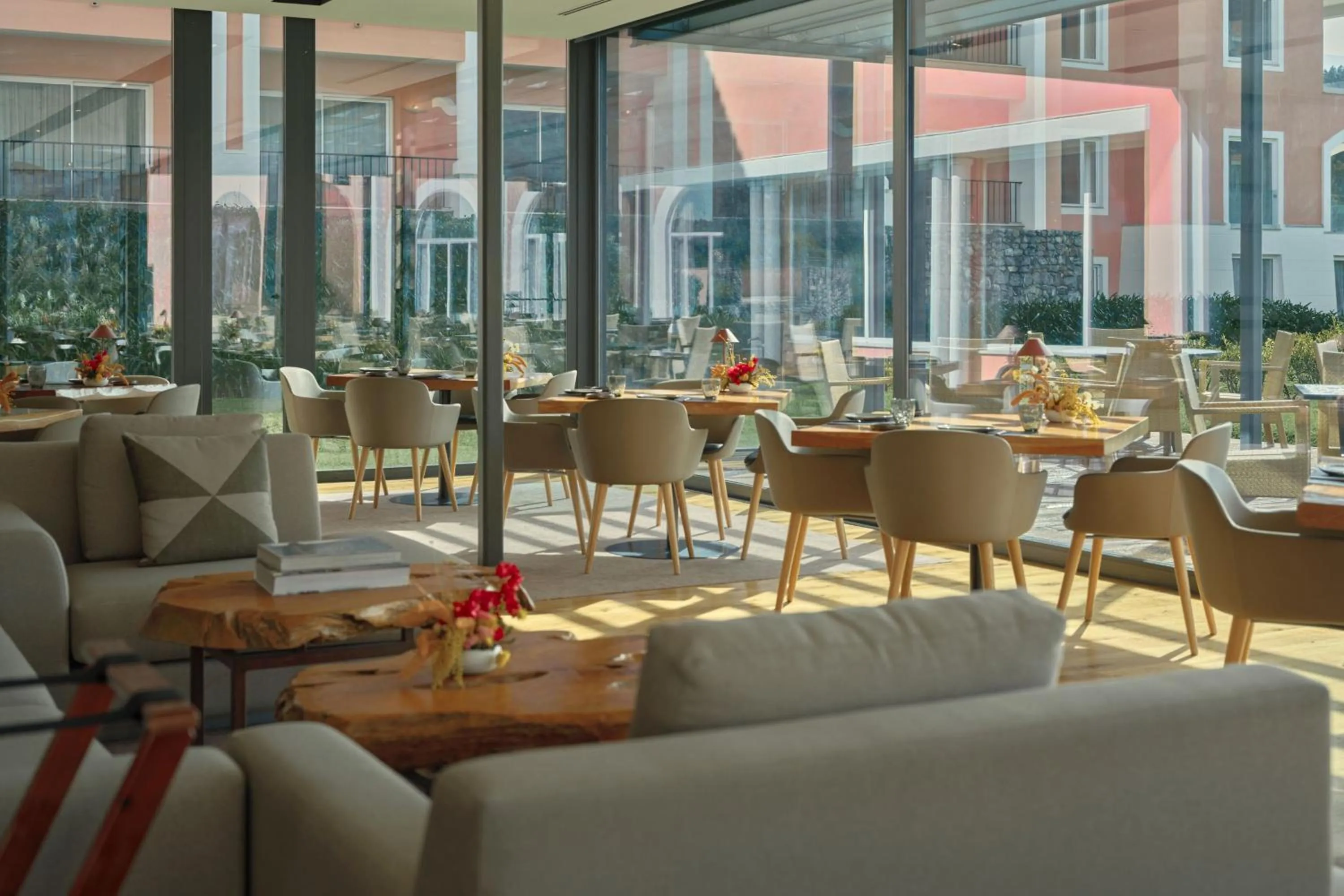 Restaurant/places to eat in Penha Longa Resort