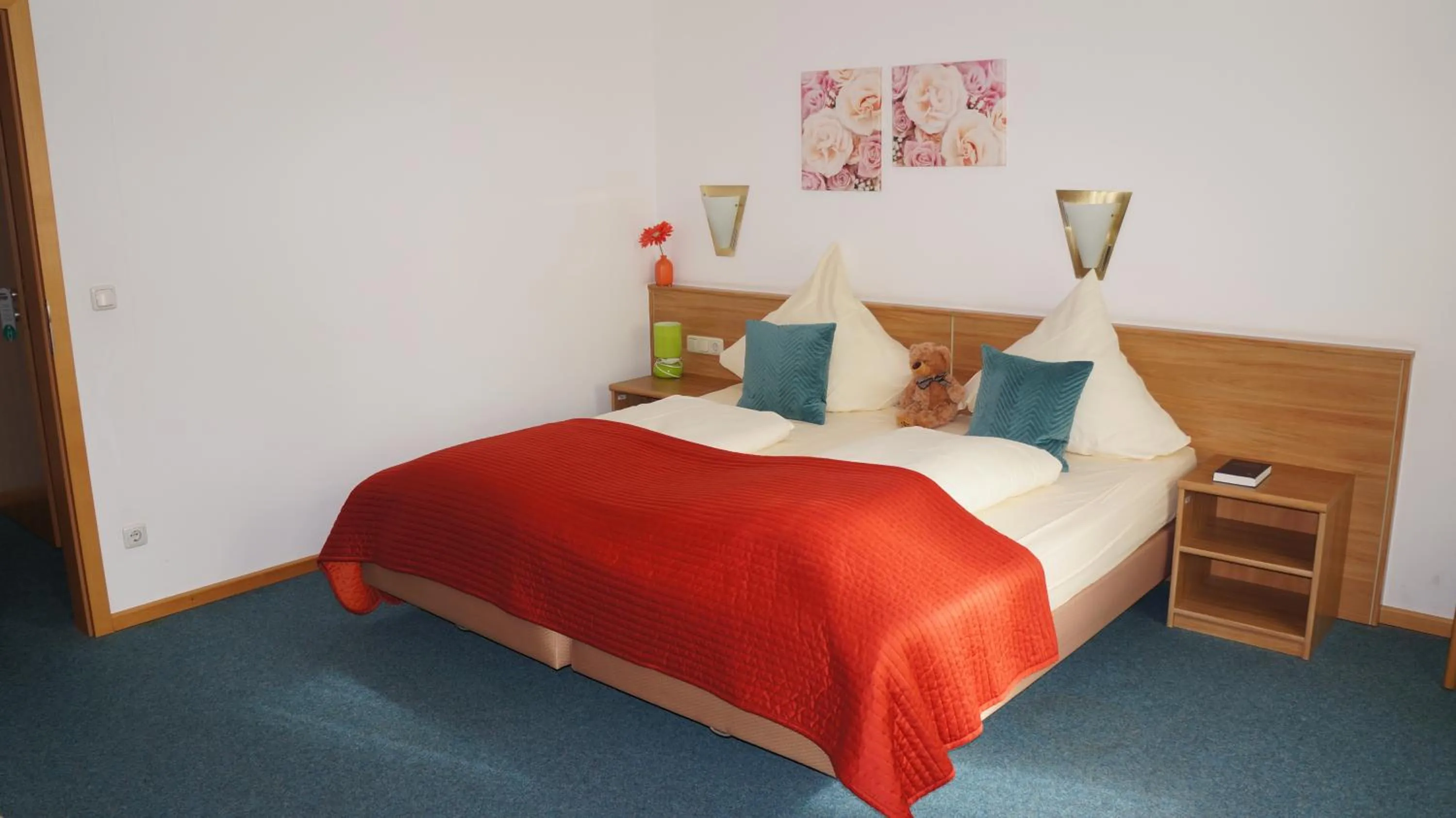 Photo of the whole room, Bed in Gasthof zur Post
