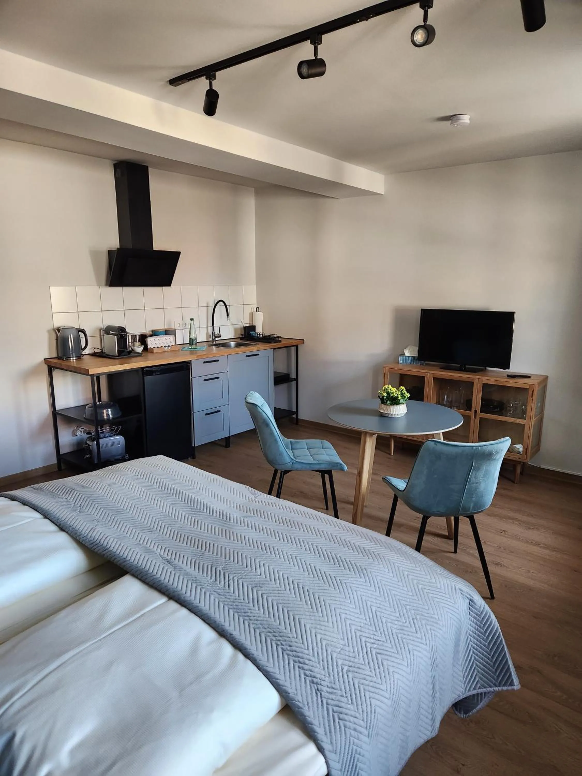 Shower, Bed in Gasthof zur Post