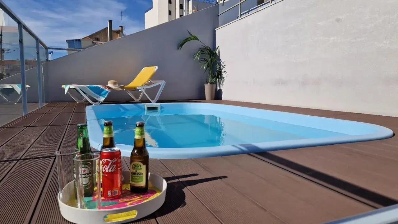 Swimming pool in Hotel 3K Madrid Swimming pool in Hotel 3K Madrid