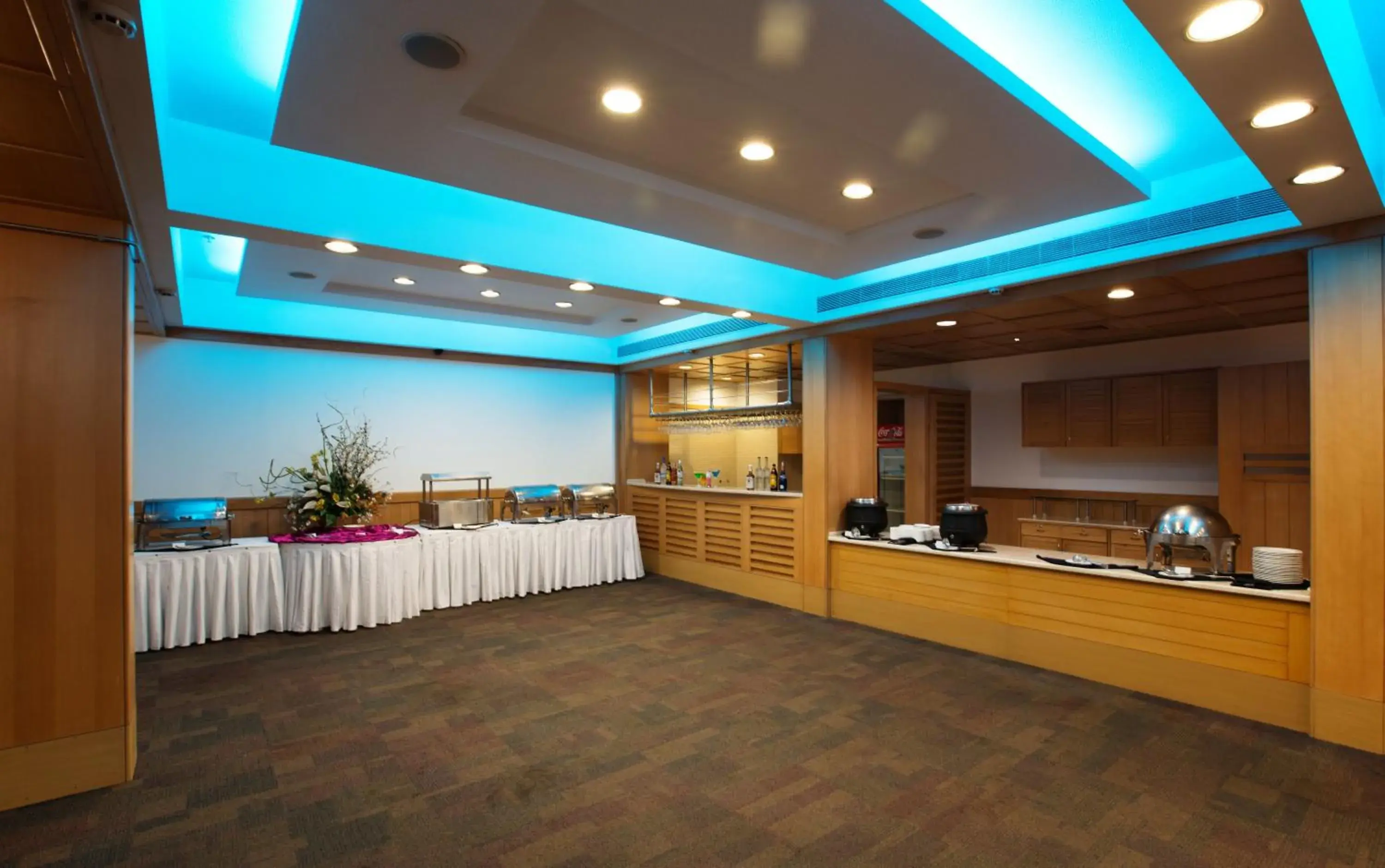 Restaurant/places to eat in E Square The Fern, Pune Restaurant/places to eat in E Square The Fern, Pune