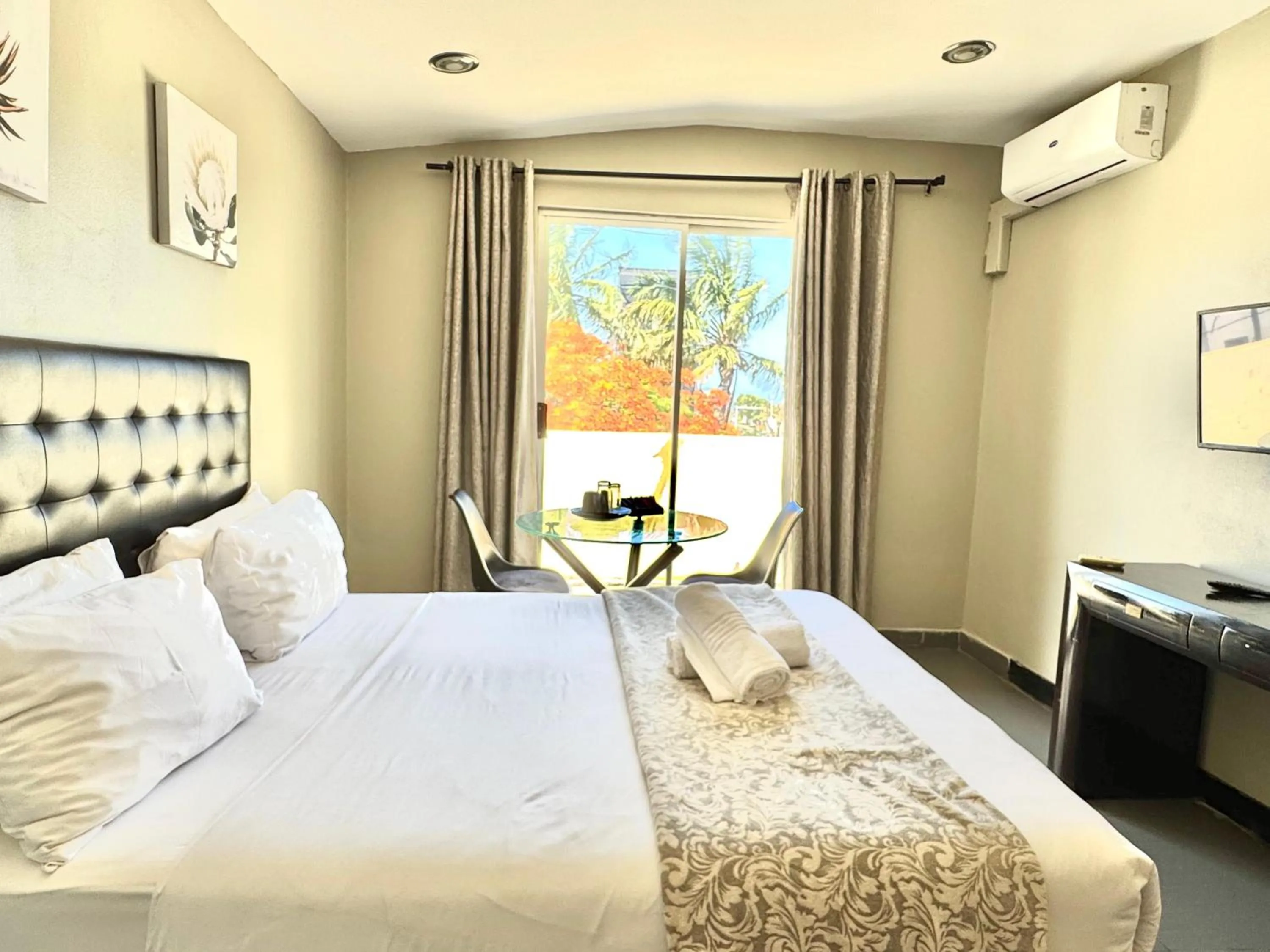 Bedroom, Bed in Angel Boutique Hotel