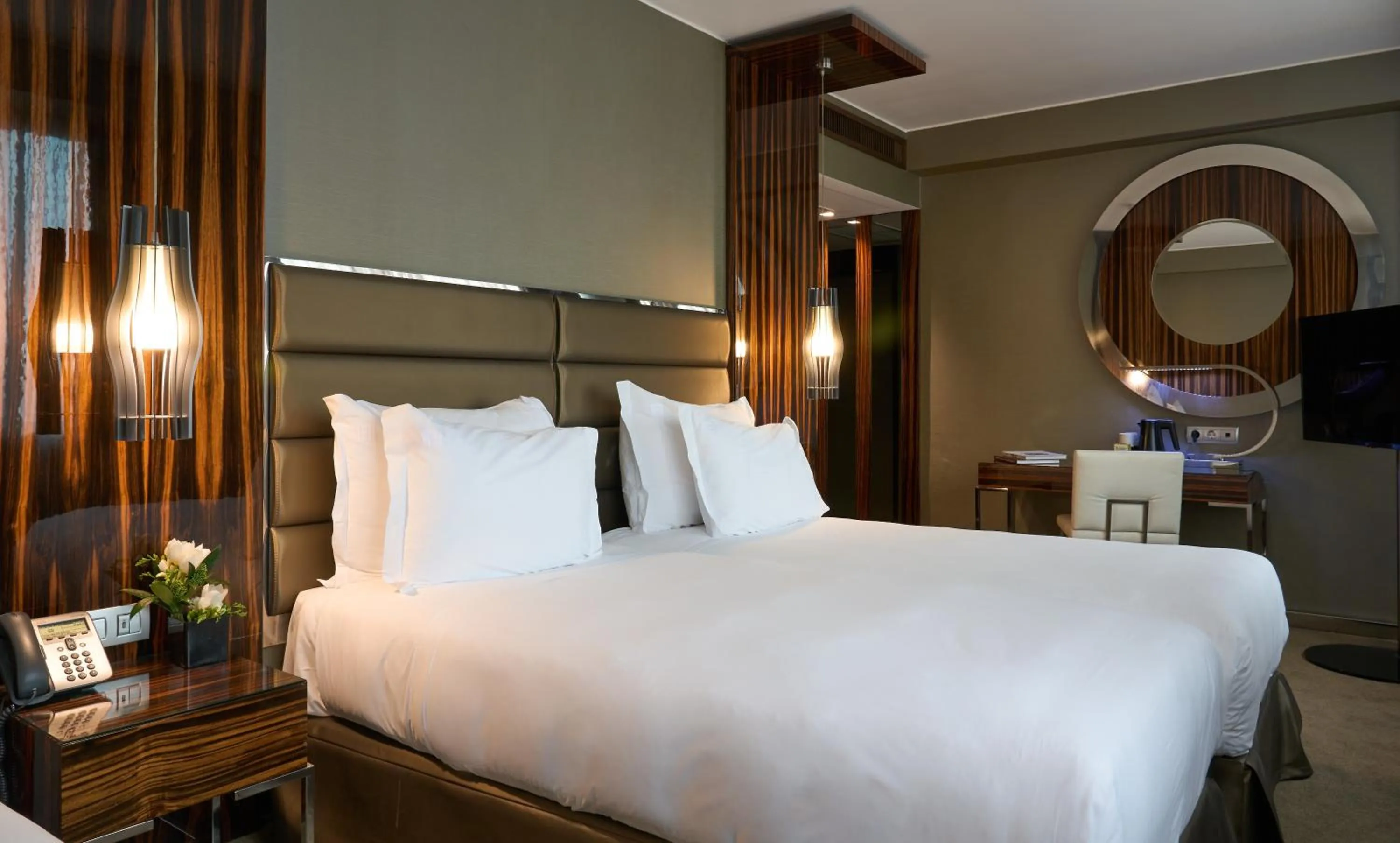 Bed in Altis Grand Hotel