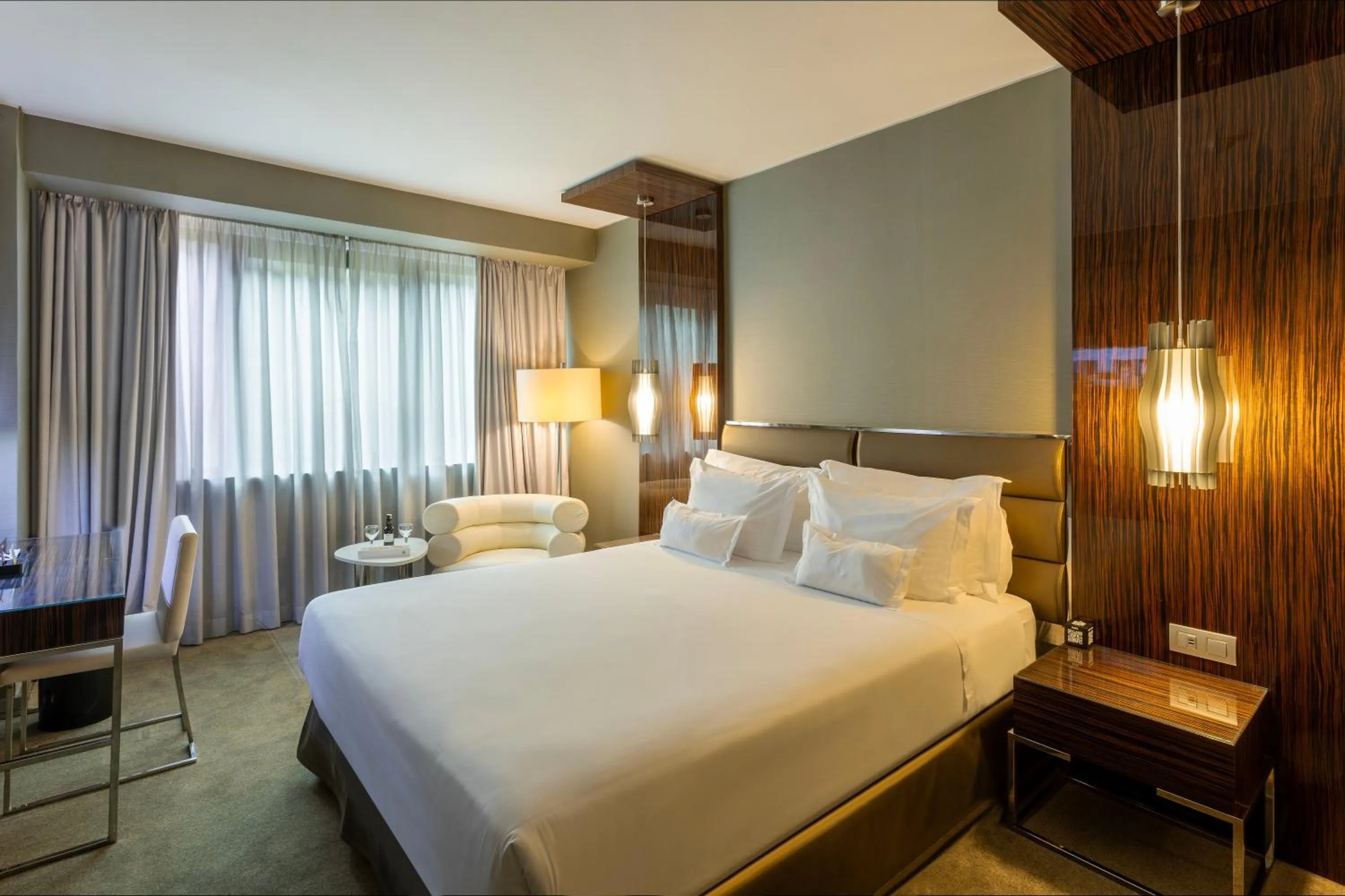 Bed in Altis Grand Hotel