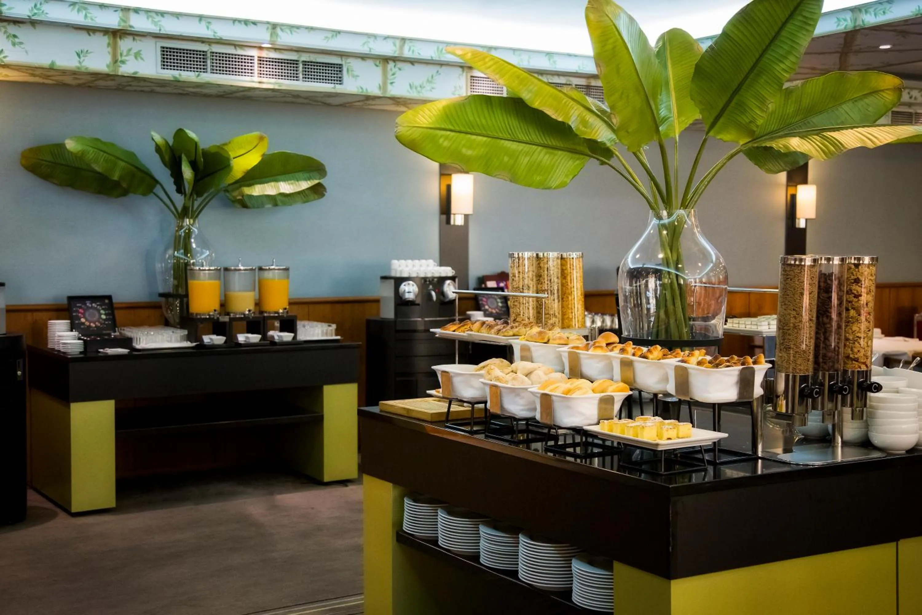 Buffet breakfast in Altis Grand Hotel