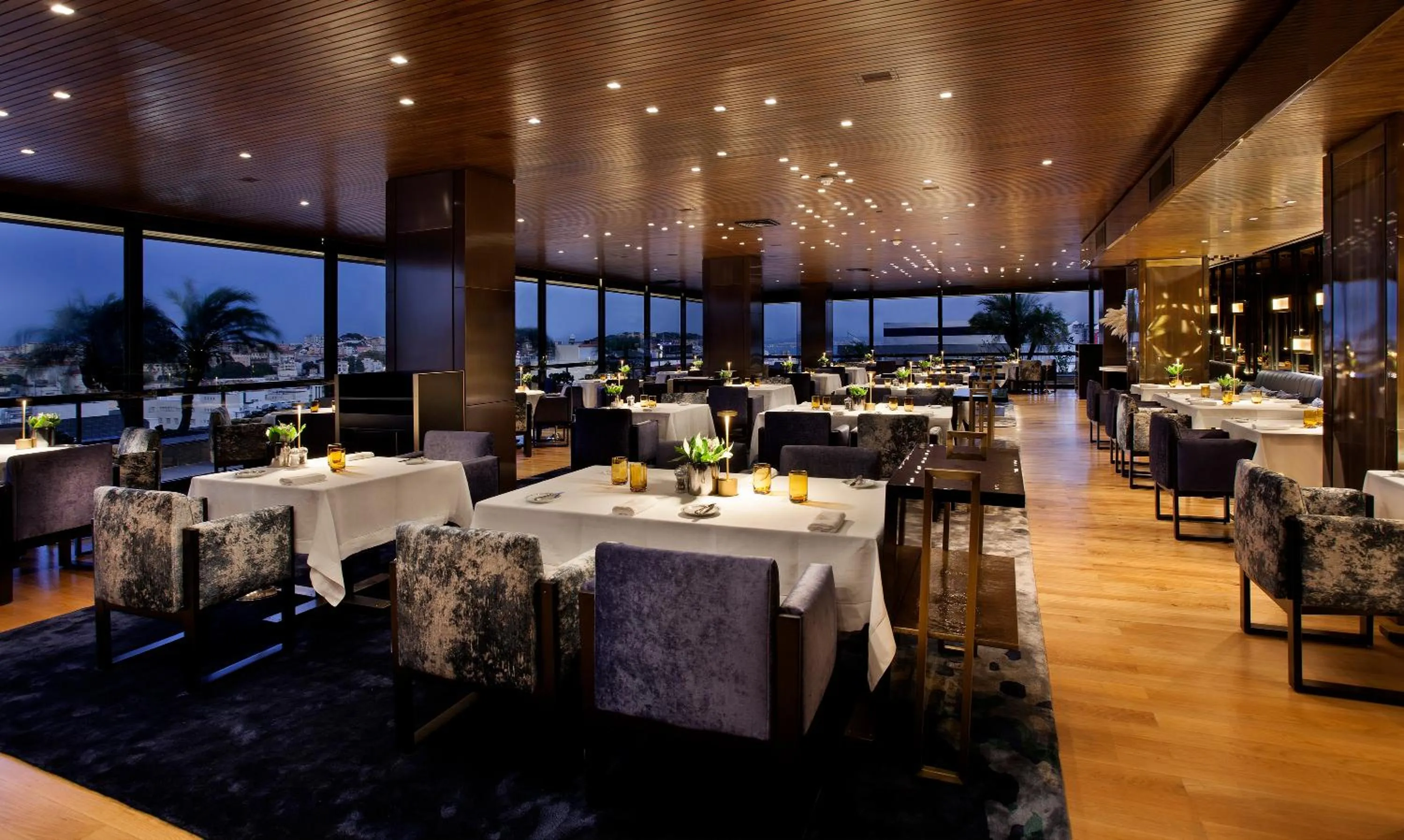 Restaurant/places to eat in Altis Grand Hotel