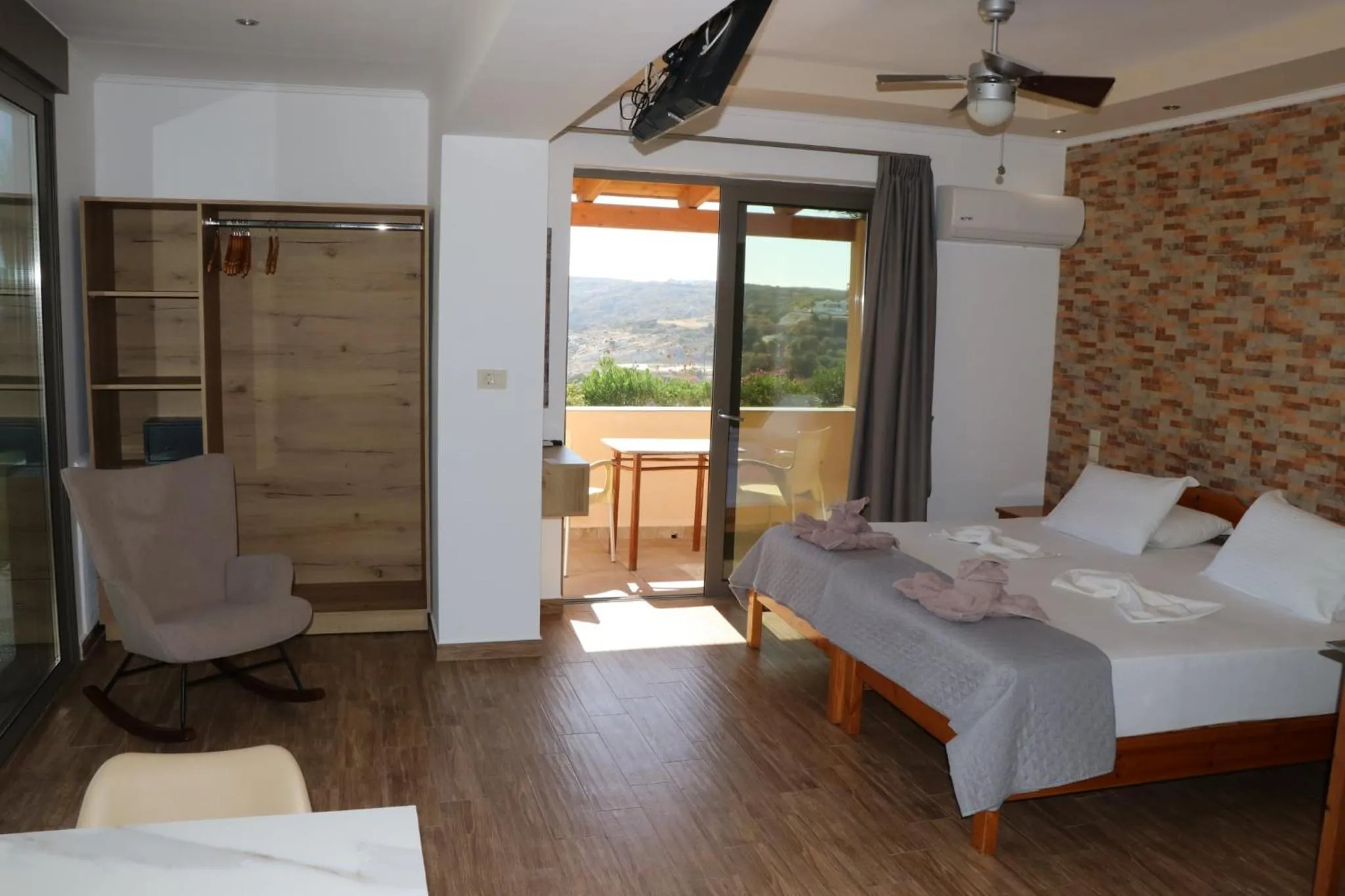 Bed in Panorama Studios