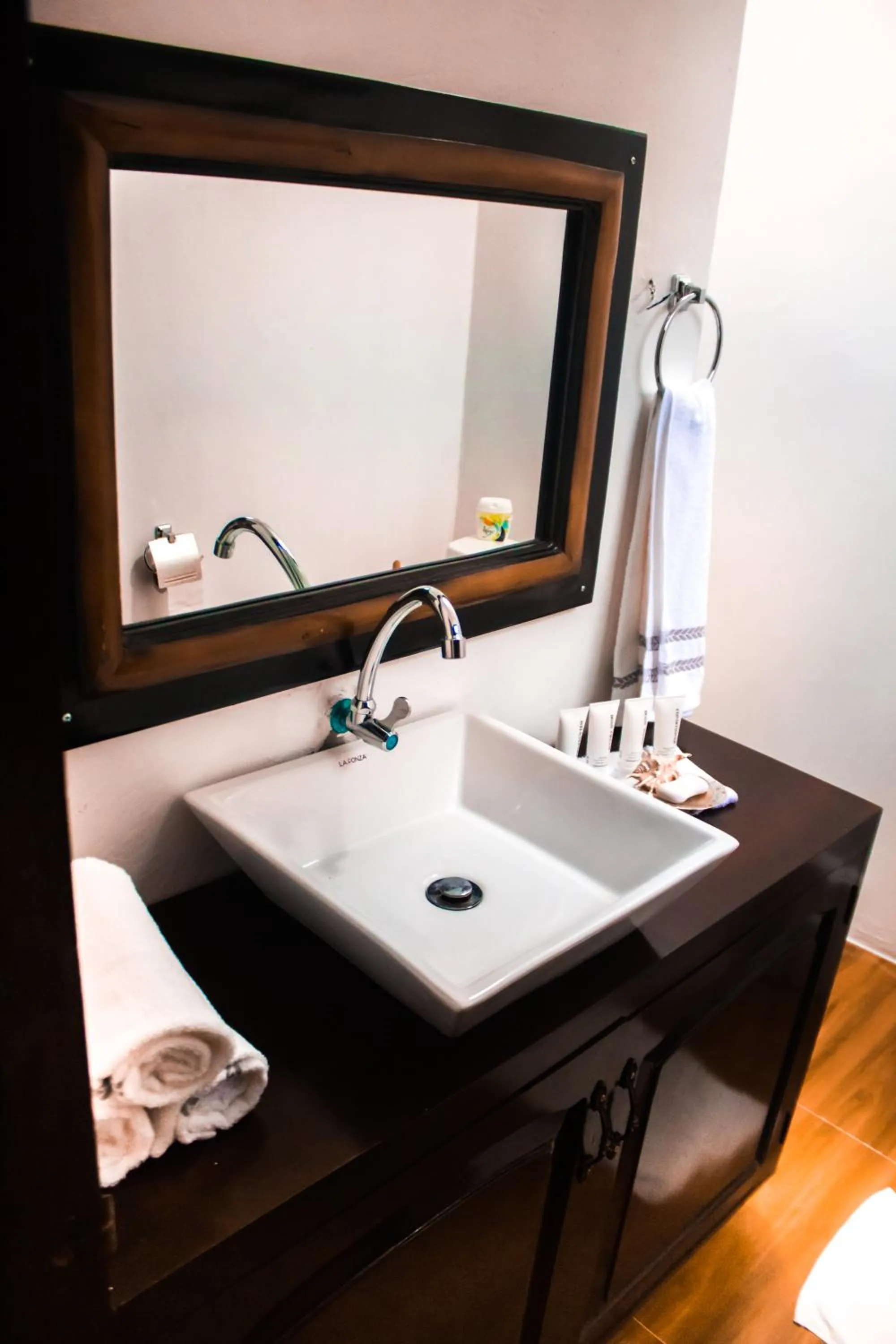 Toilet in Vailtin Home Point