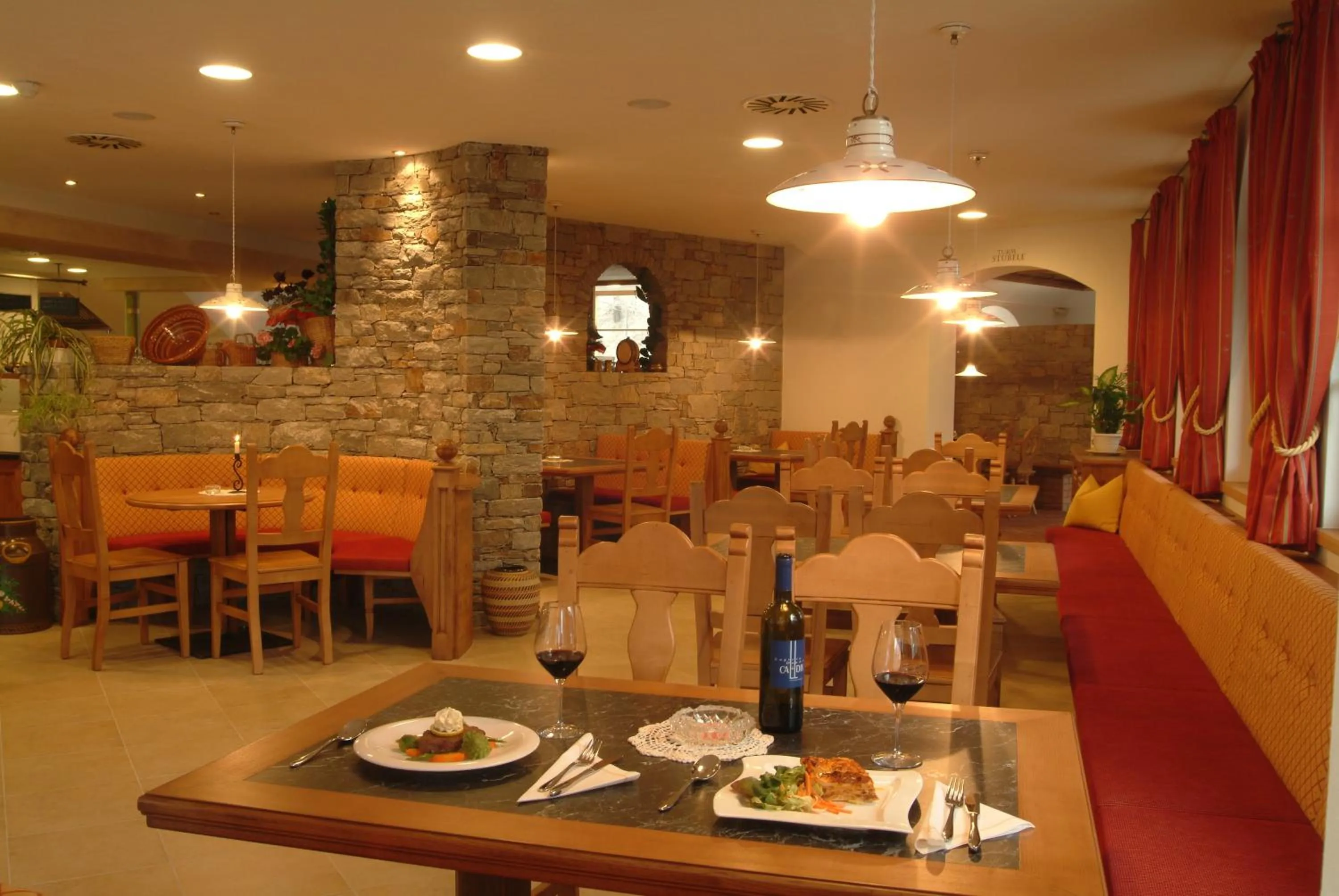 Restaurant/places to eat in Hotel Vermoi