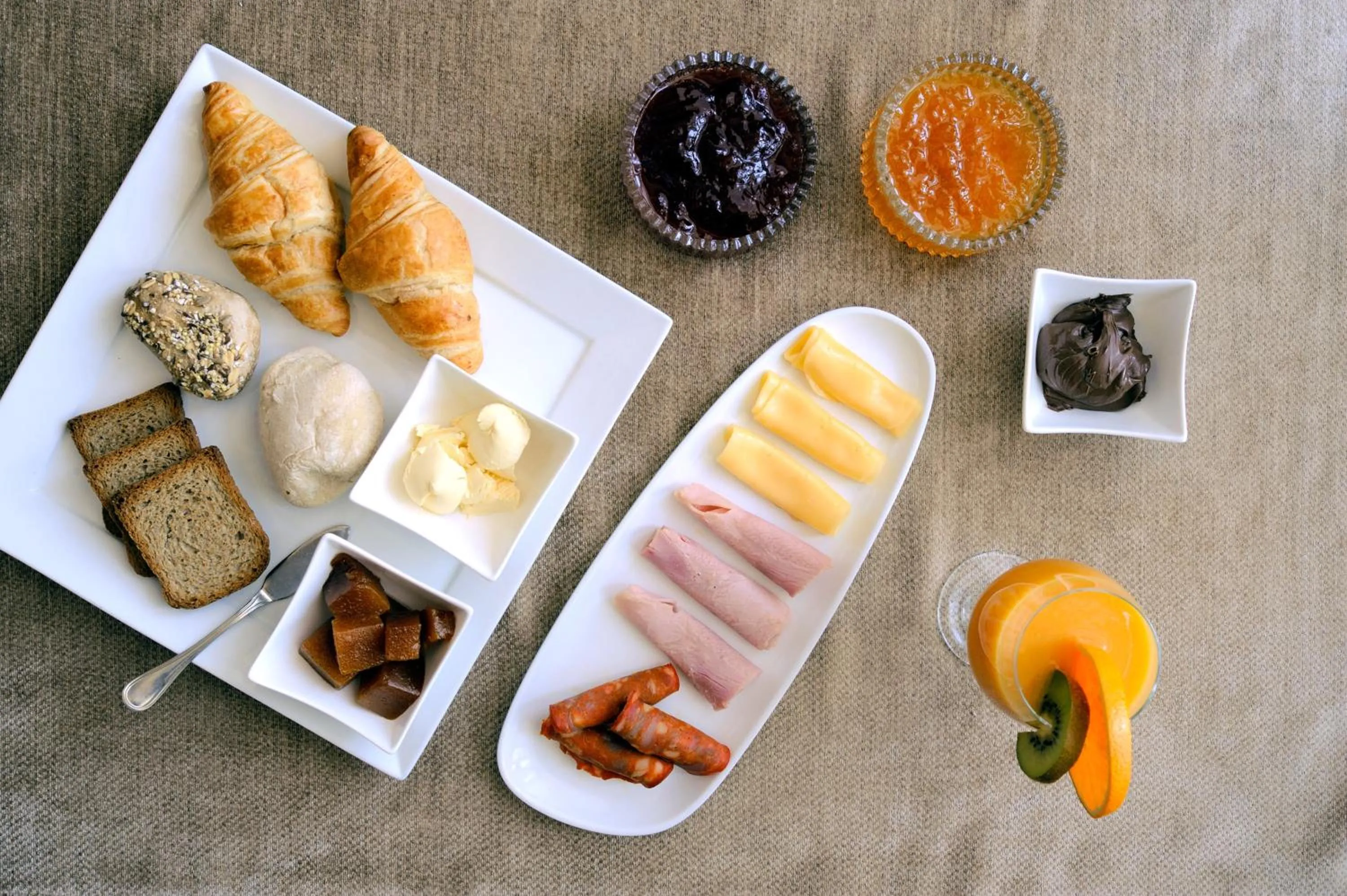 Food and drinks in Hotel 3K Barcelona