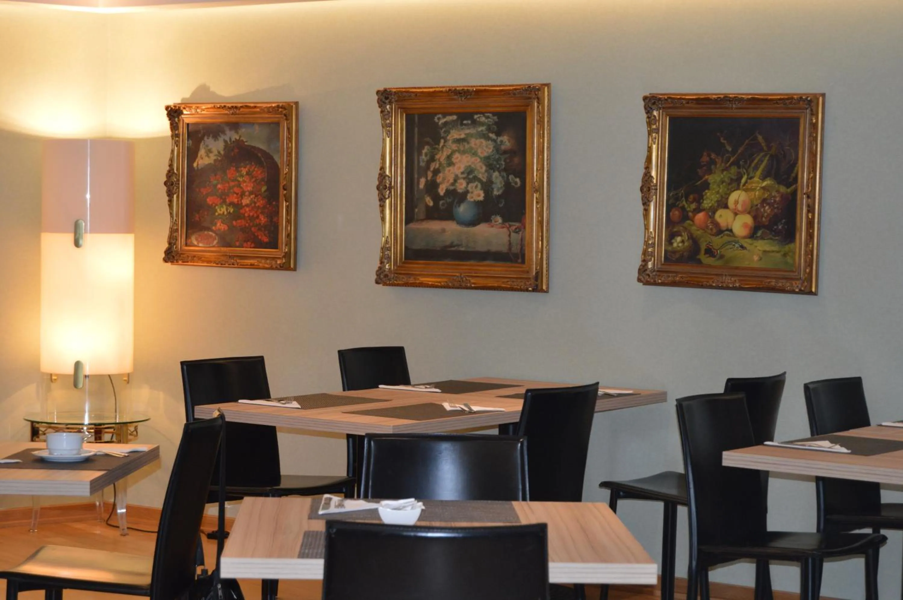 Restaurant/places to eat in Hotel 3K Barcelona