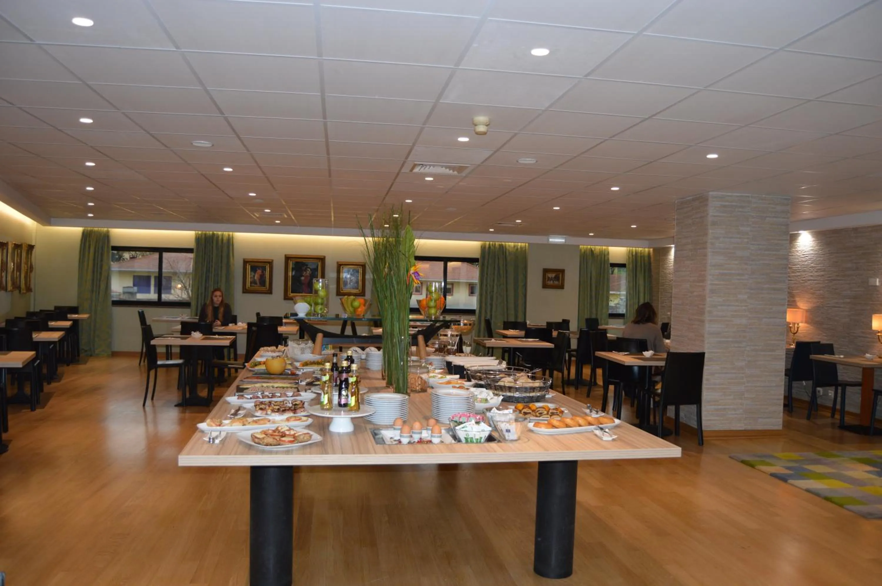 Restaurant/places to eat in Hotel 3K Barcelona