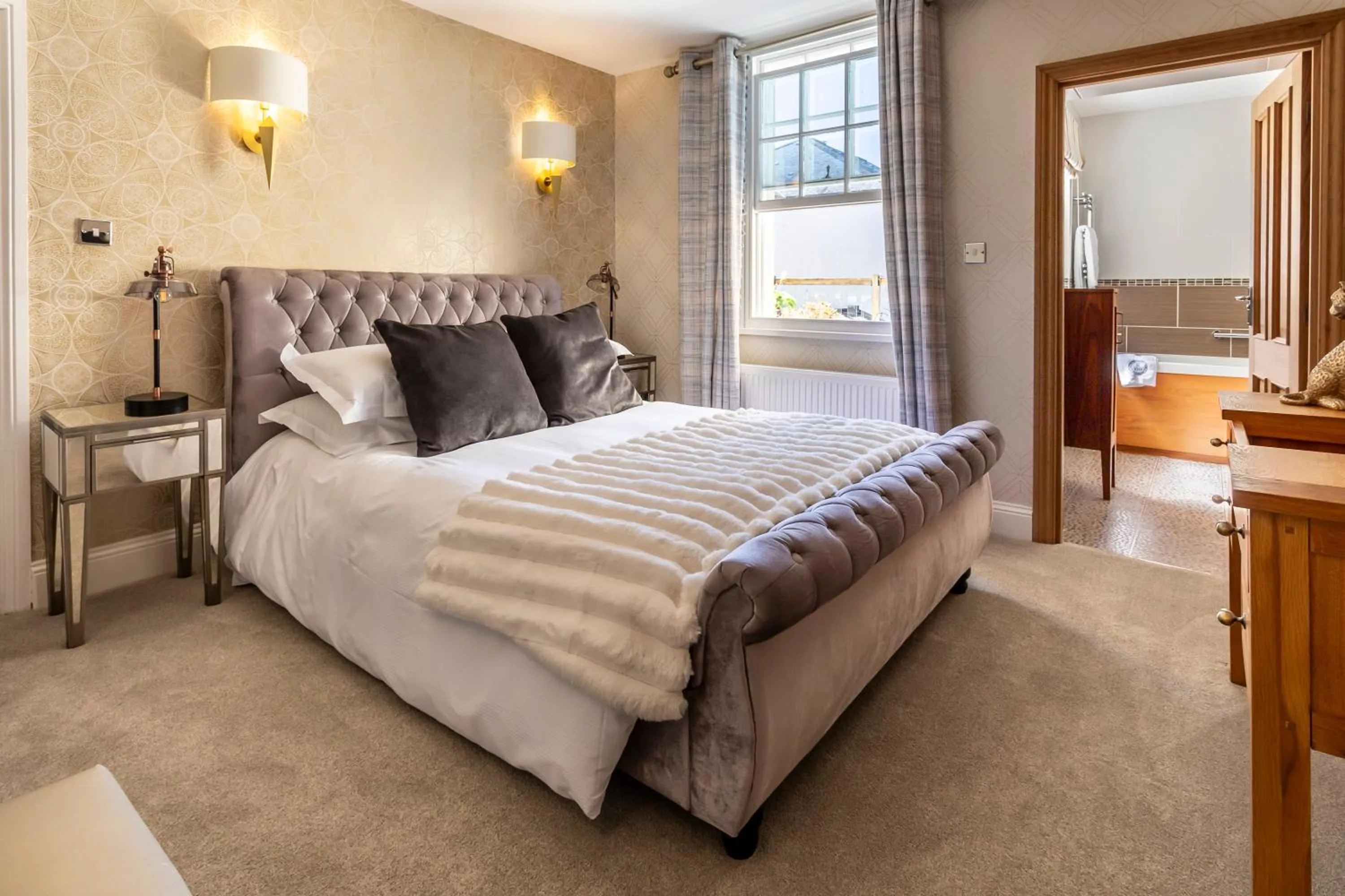 Bed in Georgian House Hotel