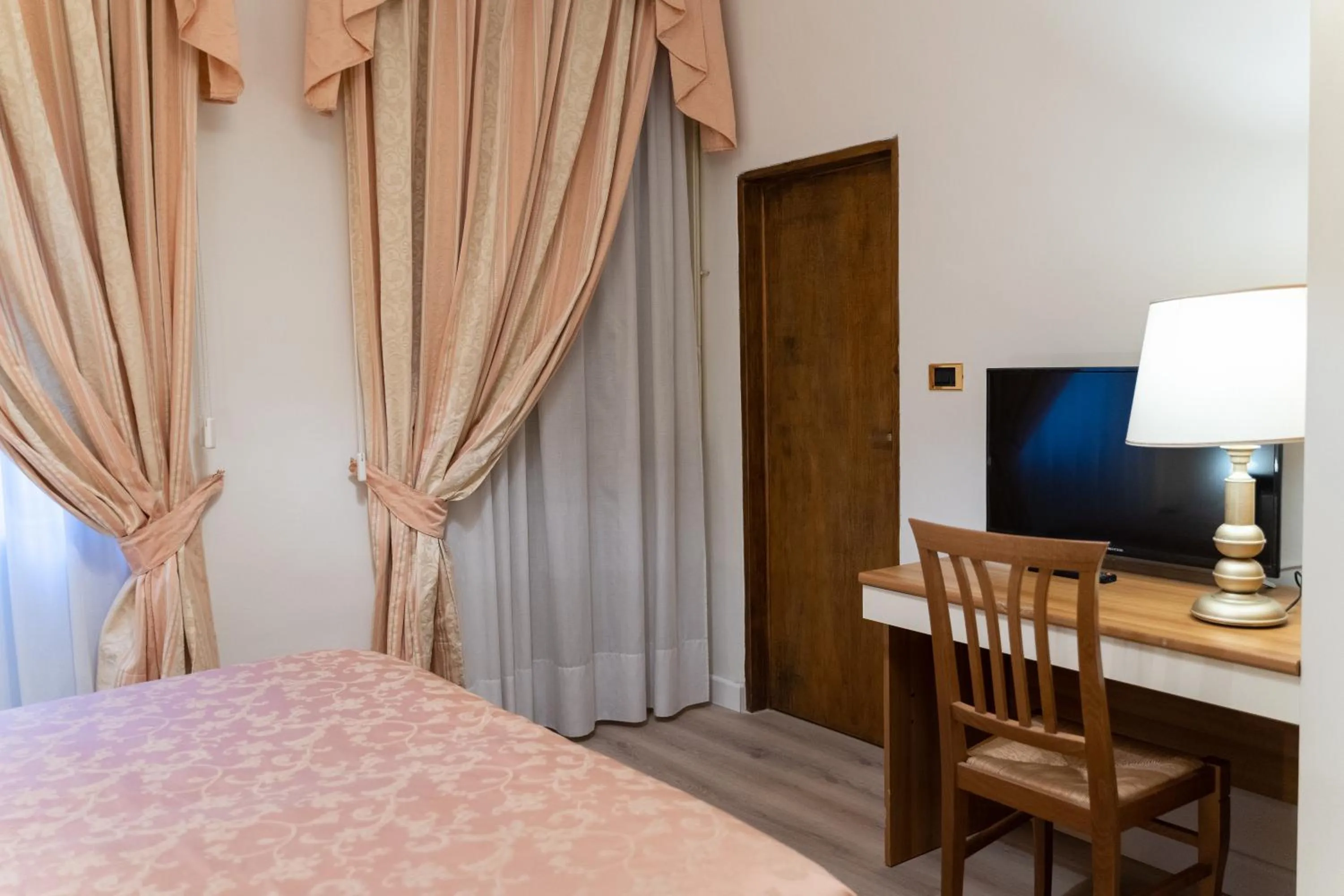 Bedroom, Bed in Hotel Belvedere