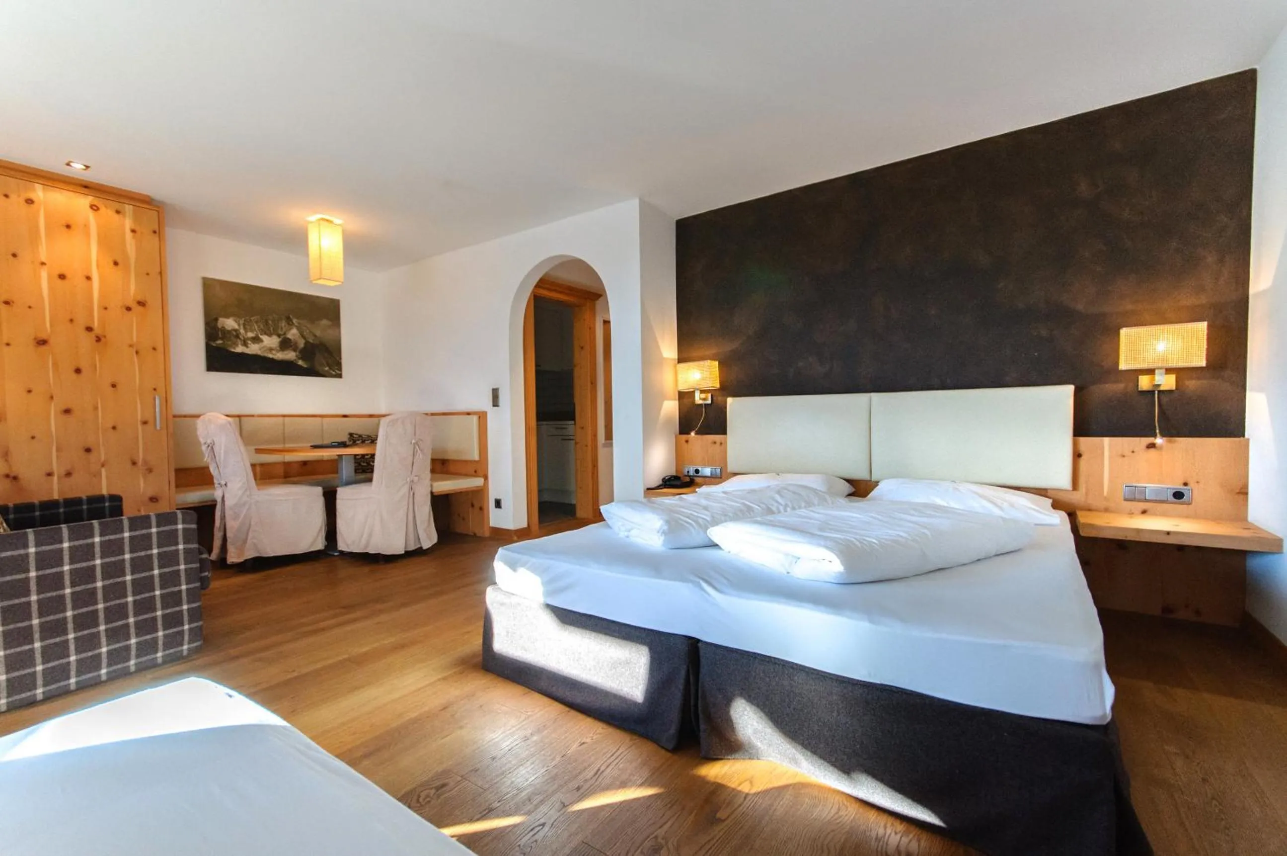 Decorative detail, Bed in Residence Hotel Alpinum