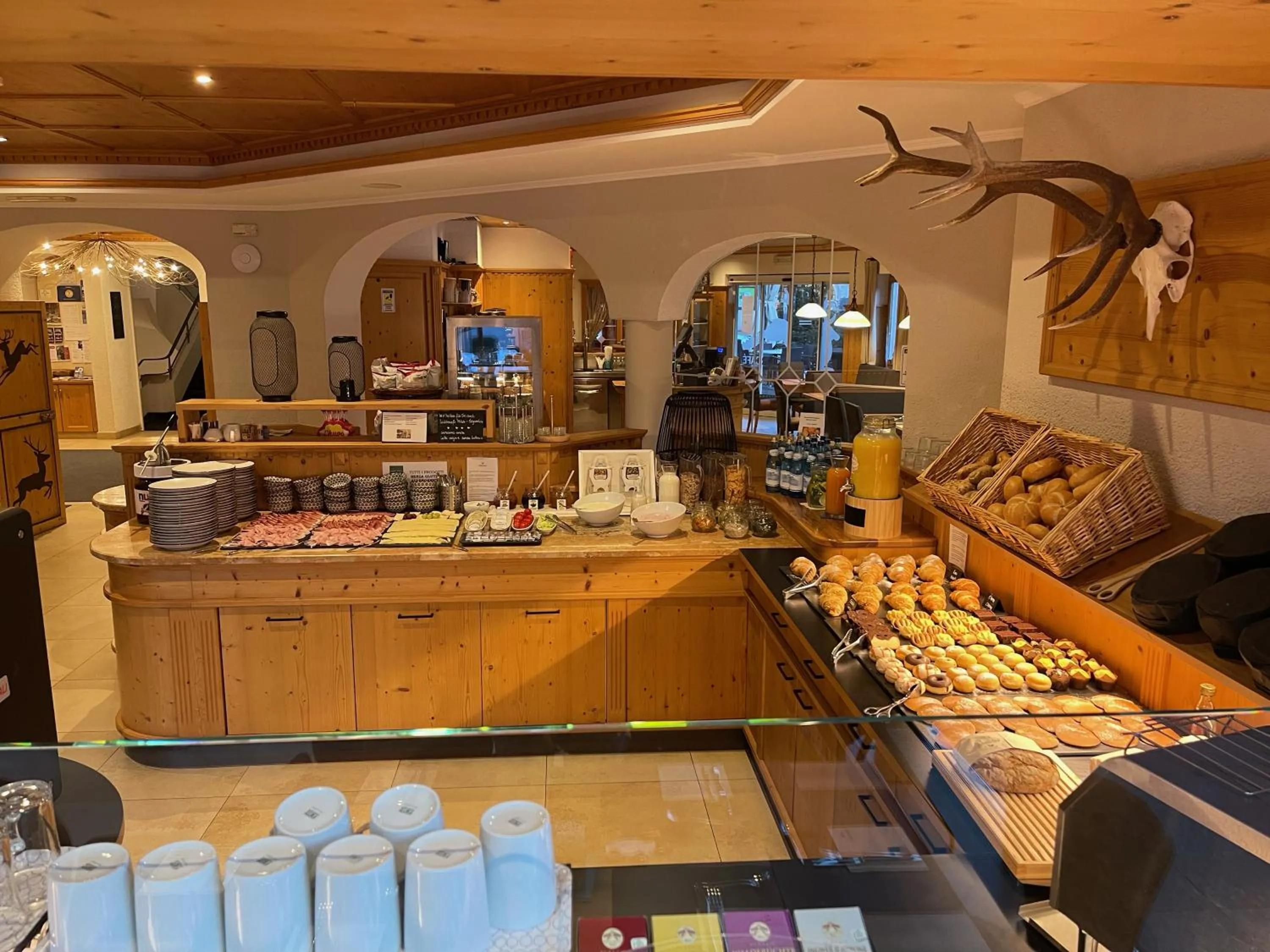 Breakfast in Residence Hotel Alpinum