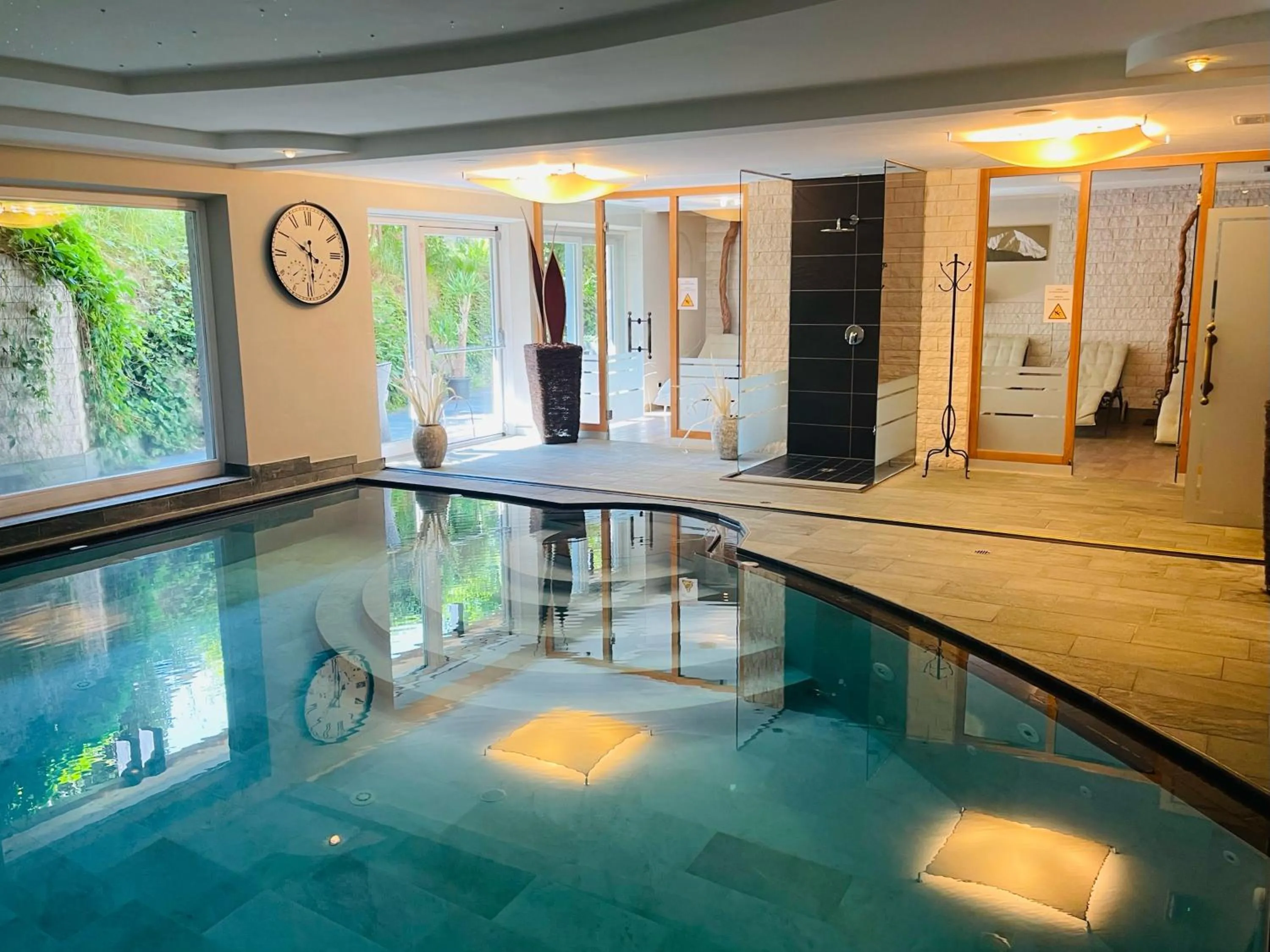 Swimming pool in Residence Hotel Alpinum