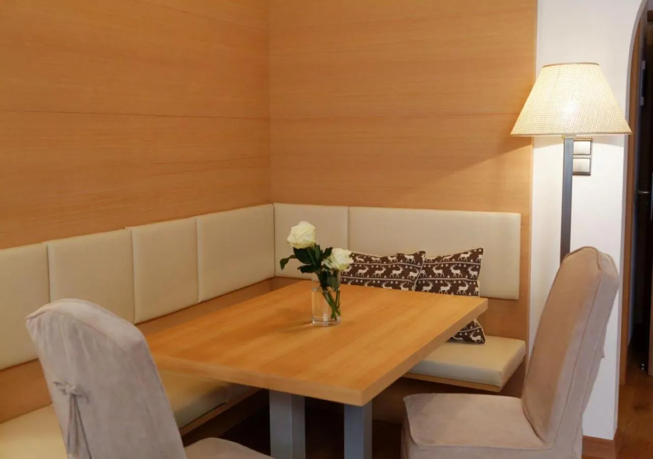 Dining area in Residence Hotel Alpinum