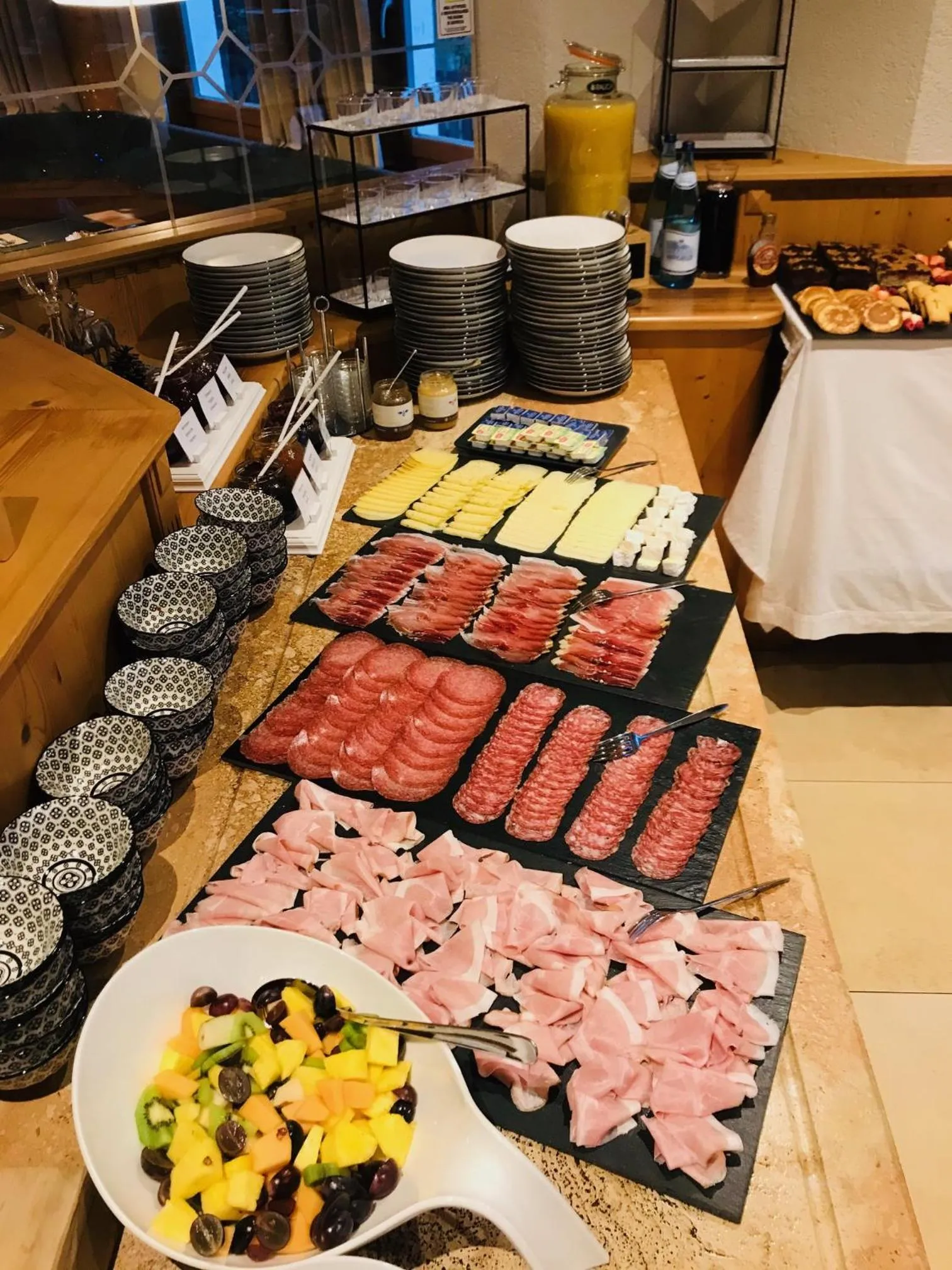 Breakfast in Residence Hotel Alpinum