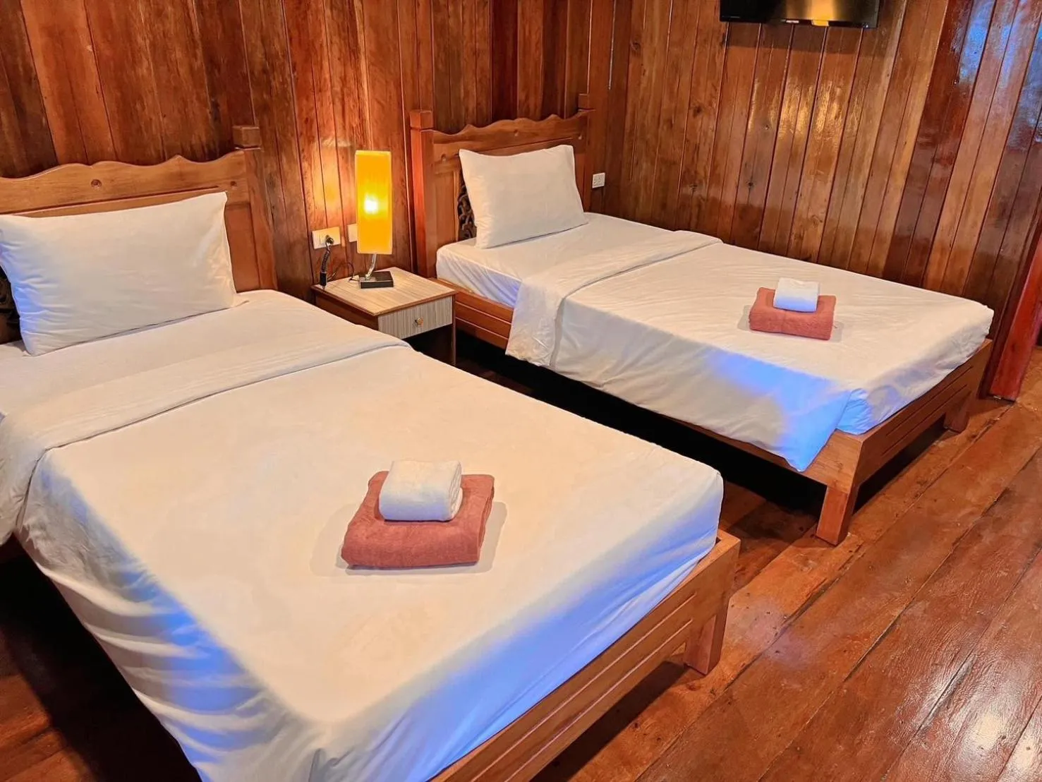 Bed in Diamond Beach Resort