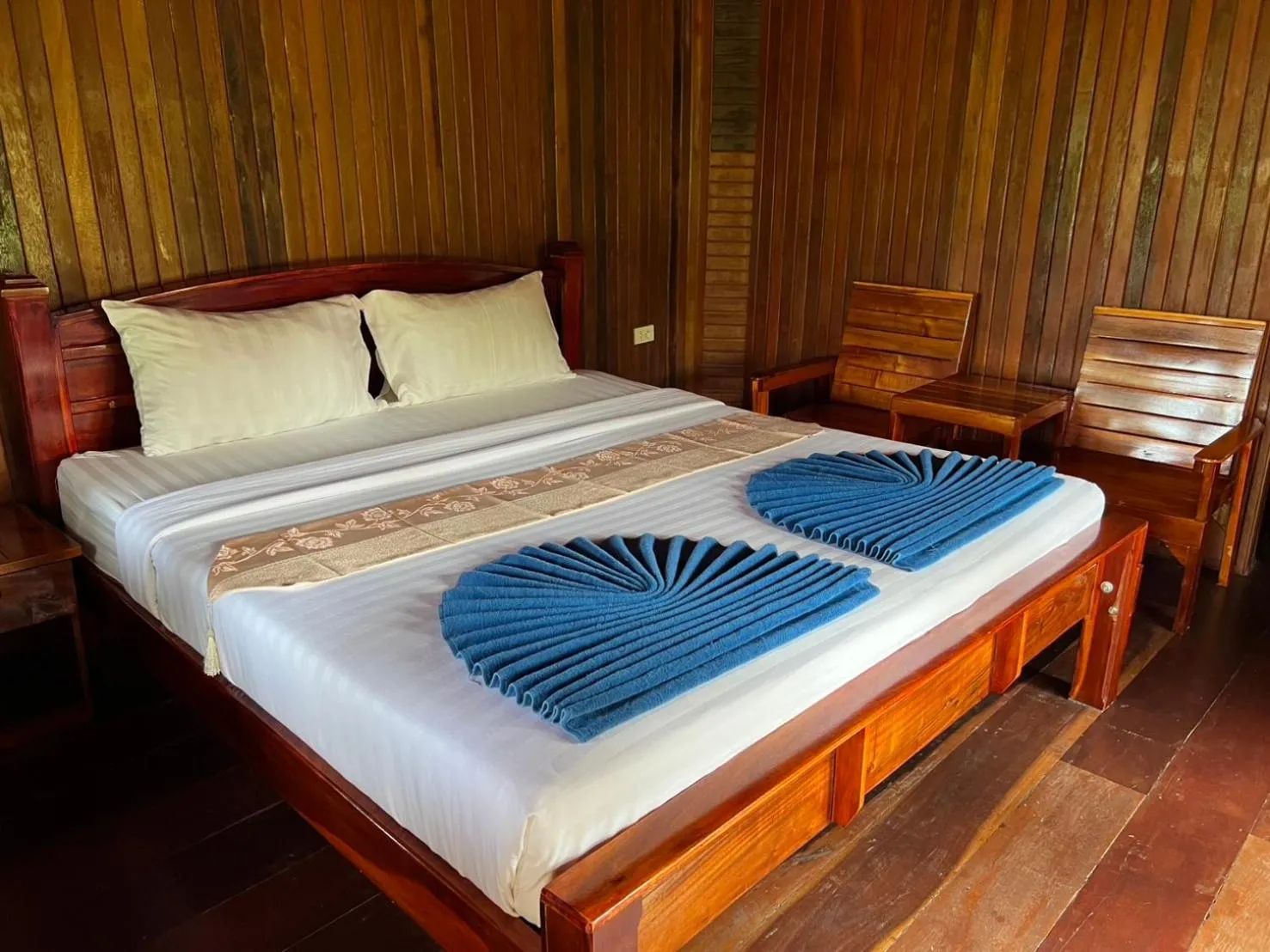 Bed in Diamond Beach Resort