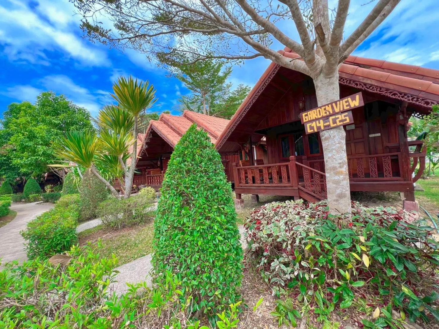 Garden view in Diamond Beach Resort