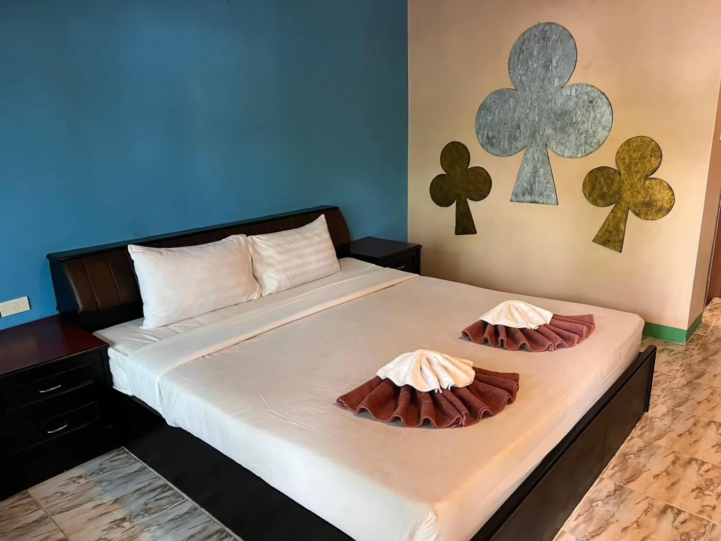 Bed in Diamond Beach Resort