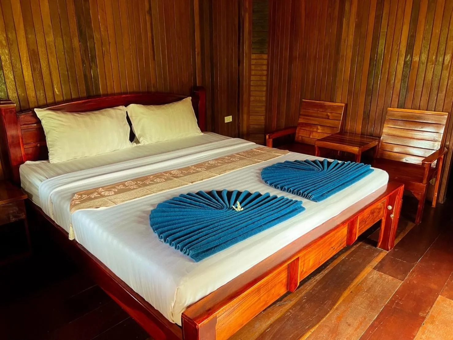 Bed in Diamond Beach Resort