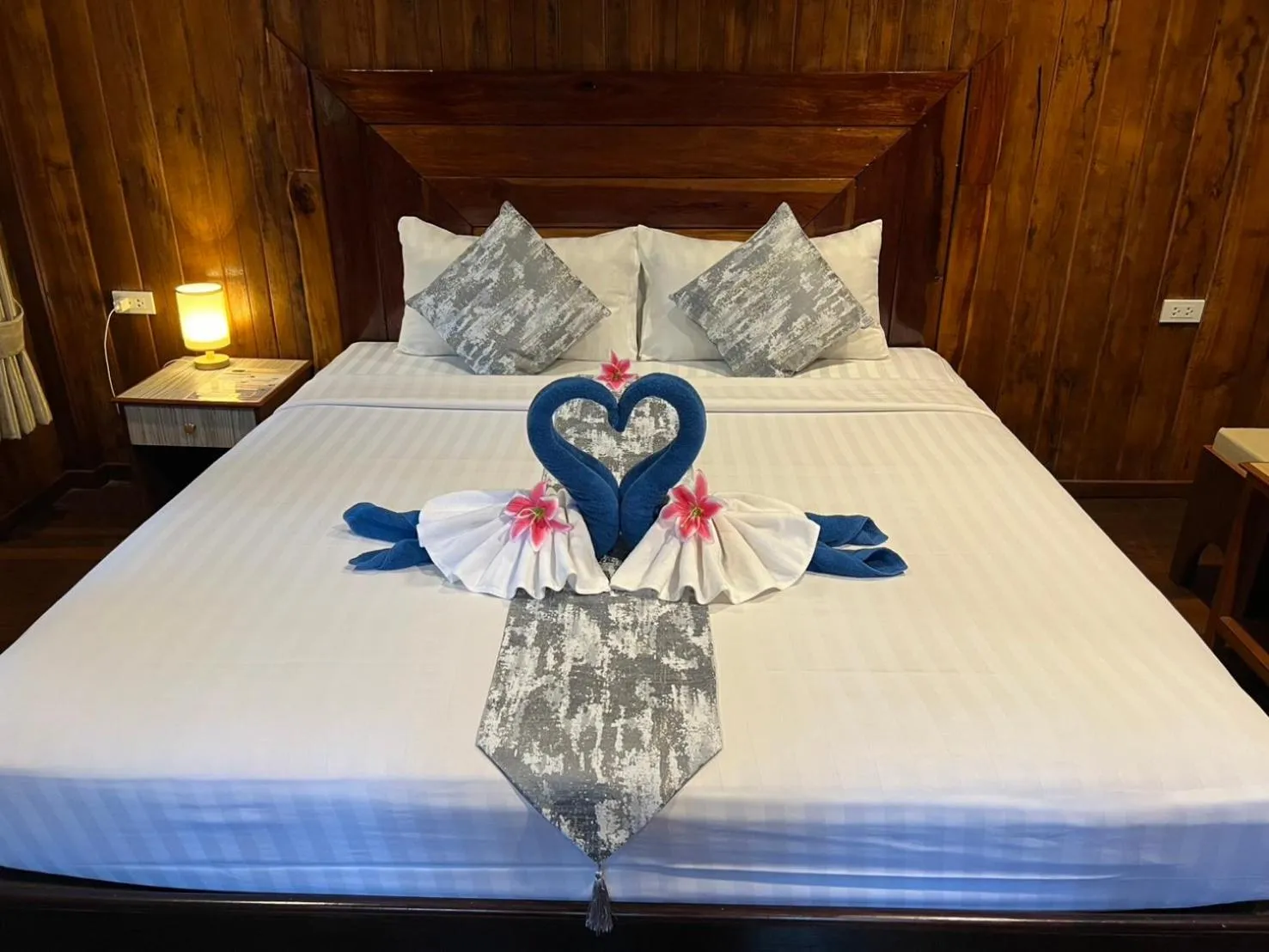 Bed in Diamond Beach Resort