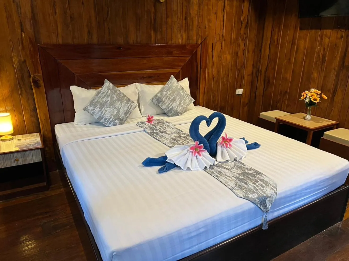 Bed in Diamond Beach Resort