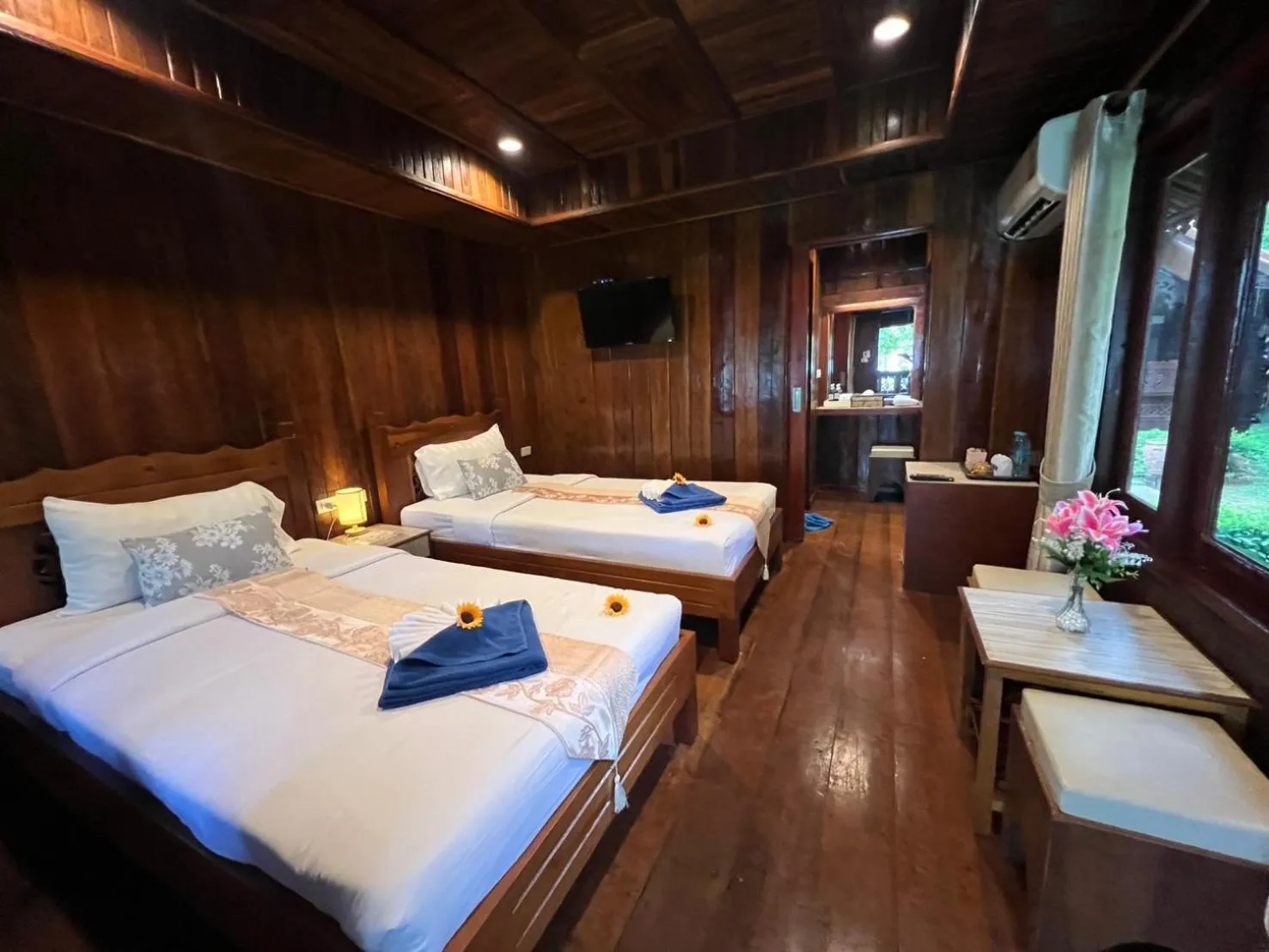 Bed in Diamond Beach Resort