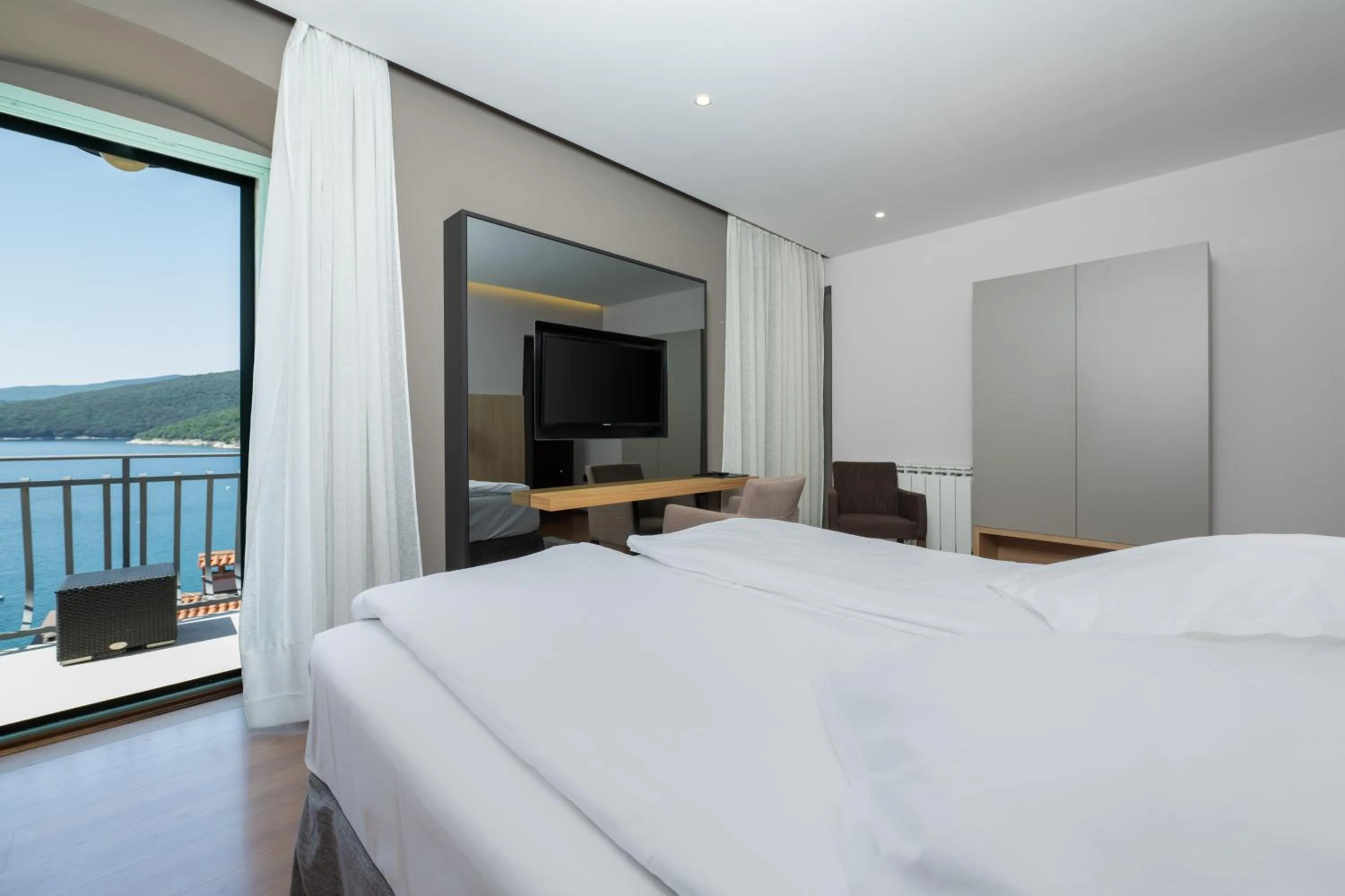 Bed in Hotel Nostromo