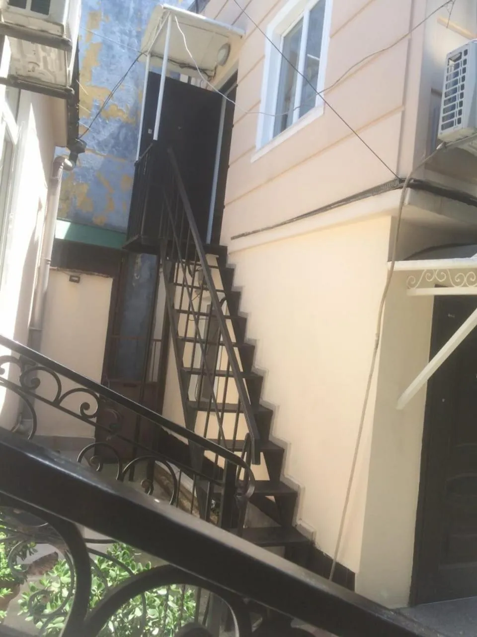 Batumi Guesthouse 28a