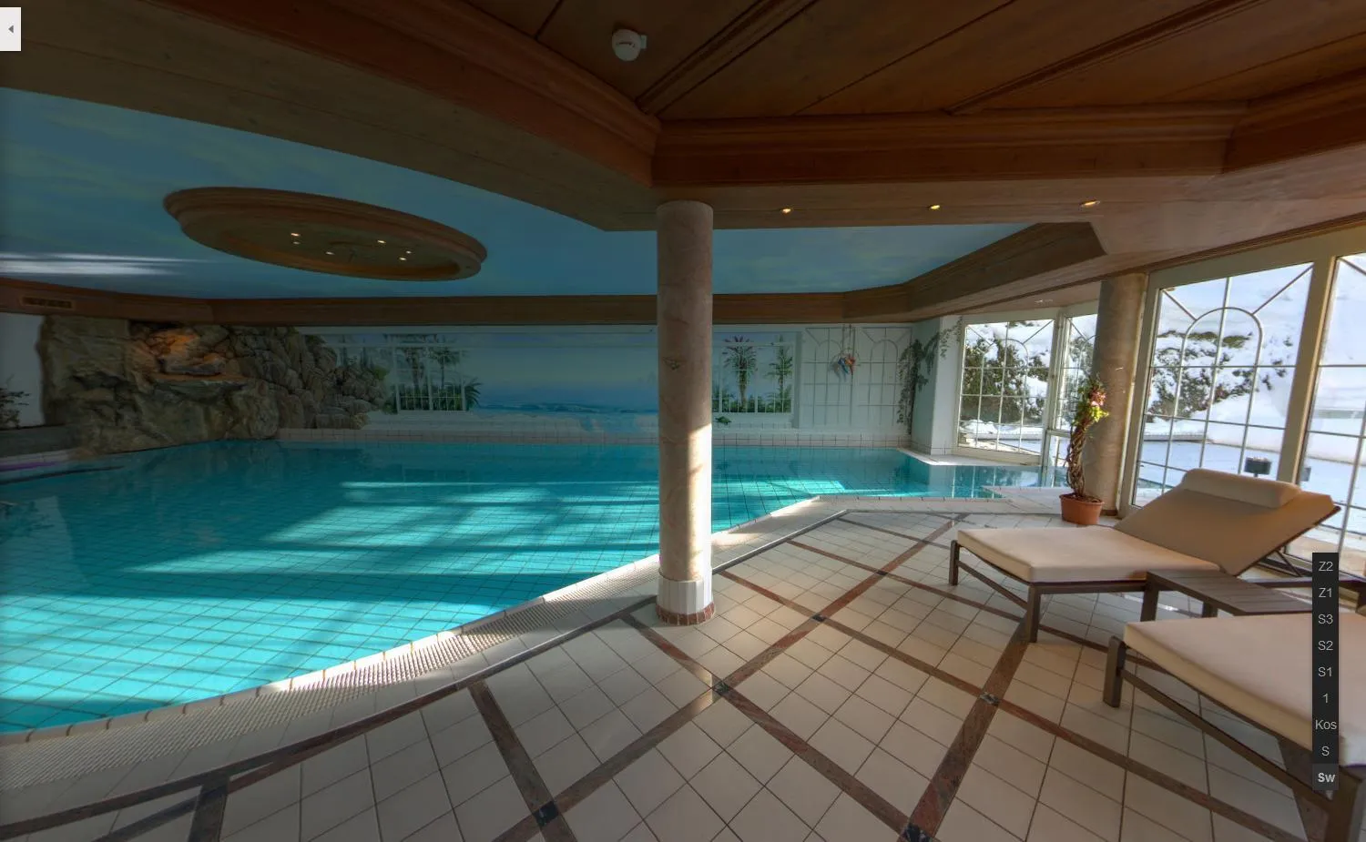 Swimming pool in Hotel Jagdhof