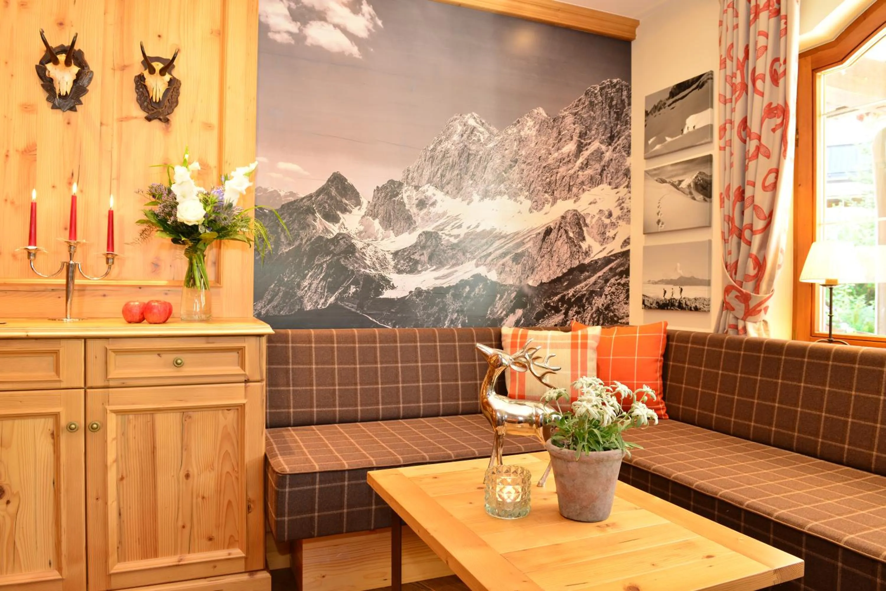 Lobby or reception in Hotel Jagdhof