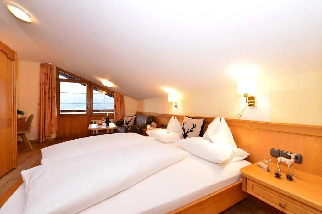 Bedroom, Bed in Hotel Jagdhof