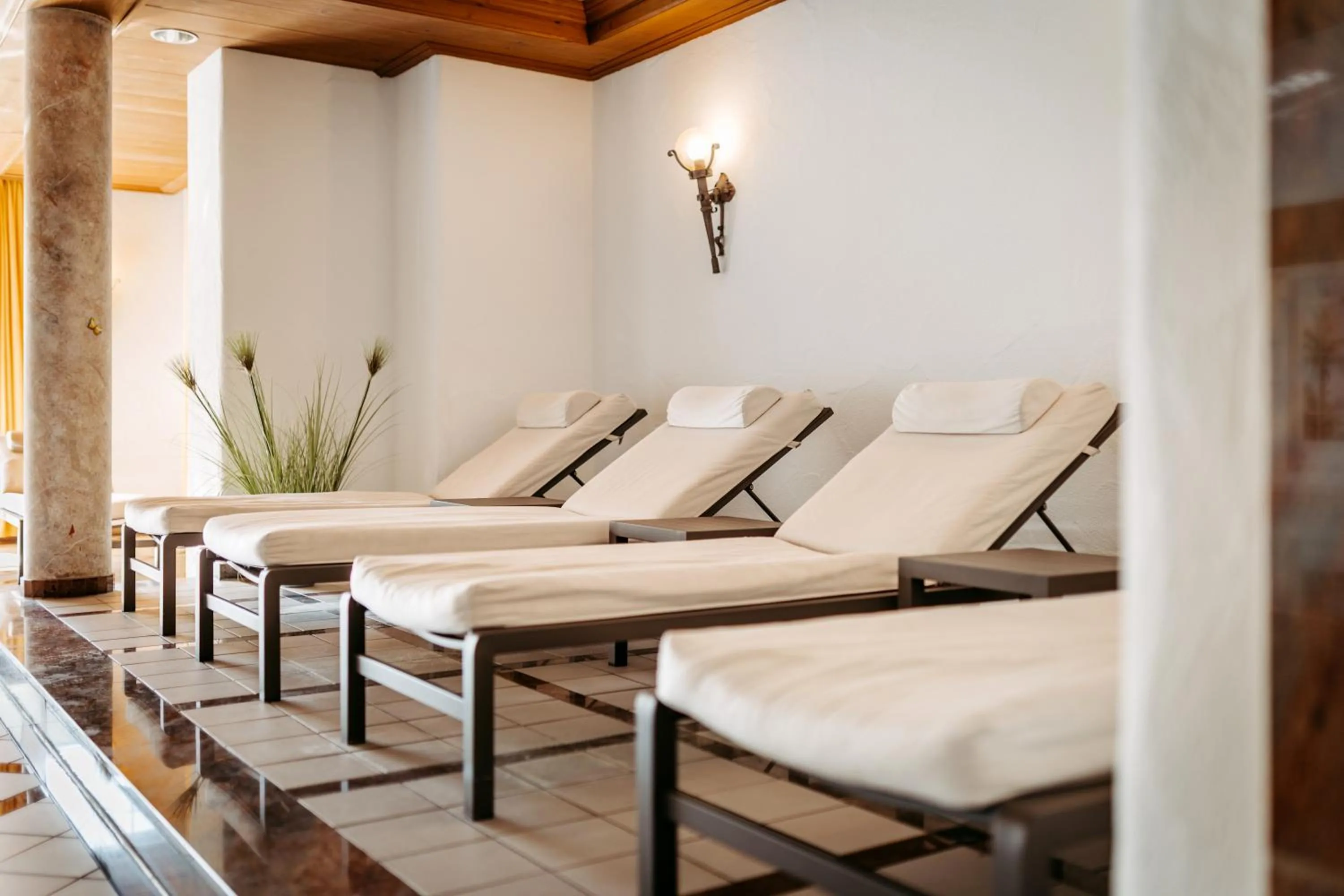 Swimming pool in Hotel Jagdhof