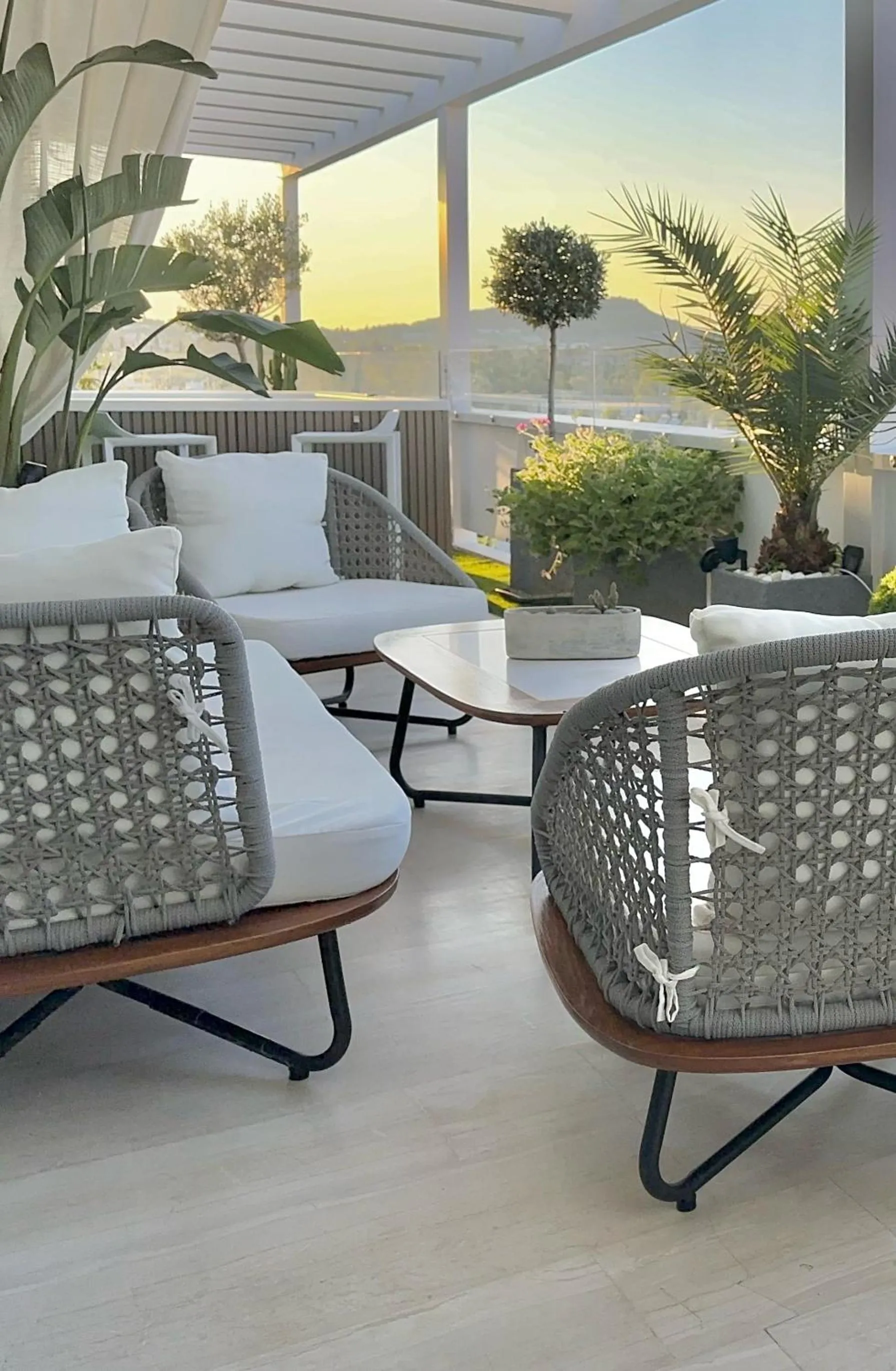 Balcony/Terrace in One 360 Skyline Athens Penthouses