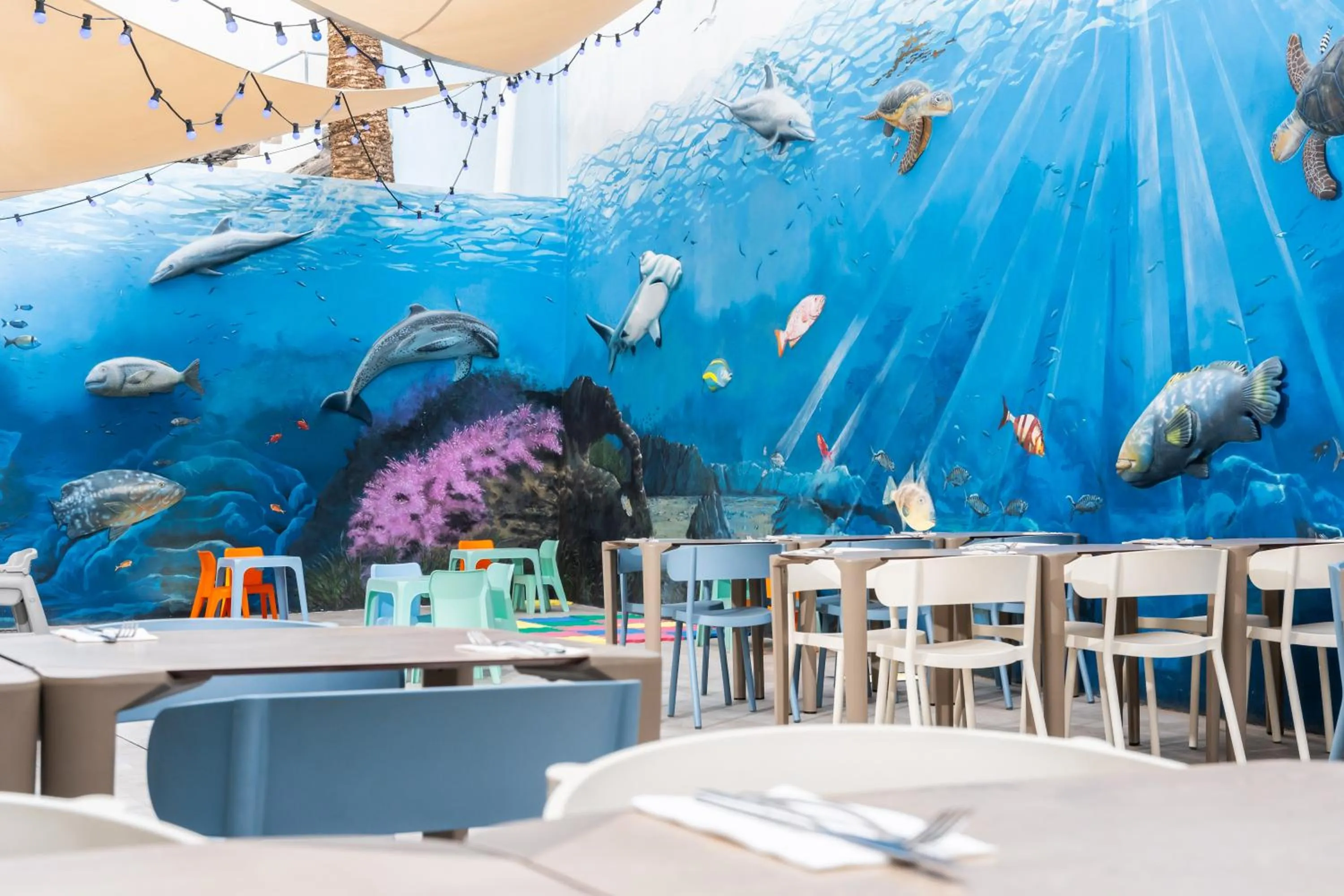 Restaurant/places to eat in HOVIMA La Pinta Beachfront Family Hotel