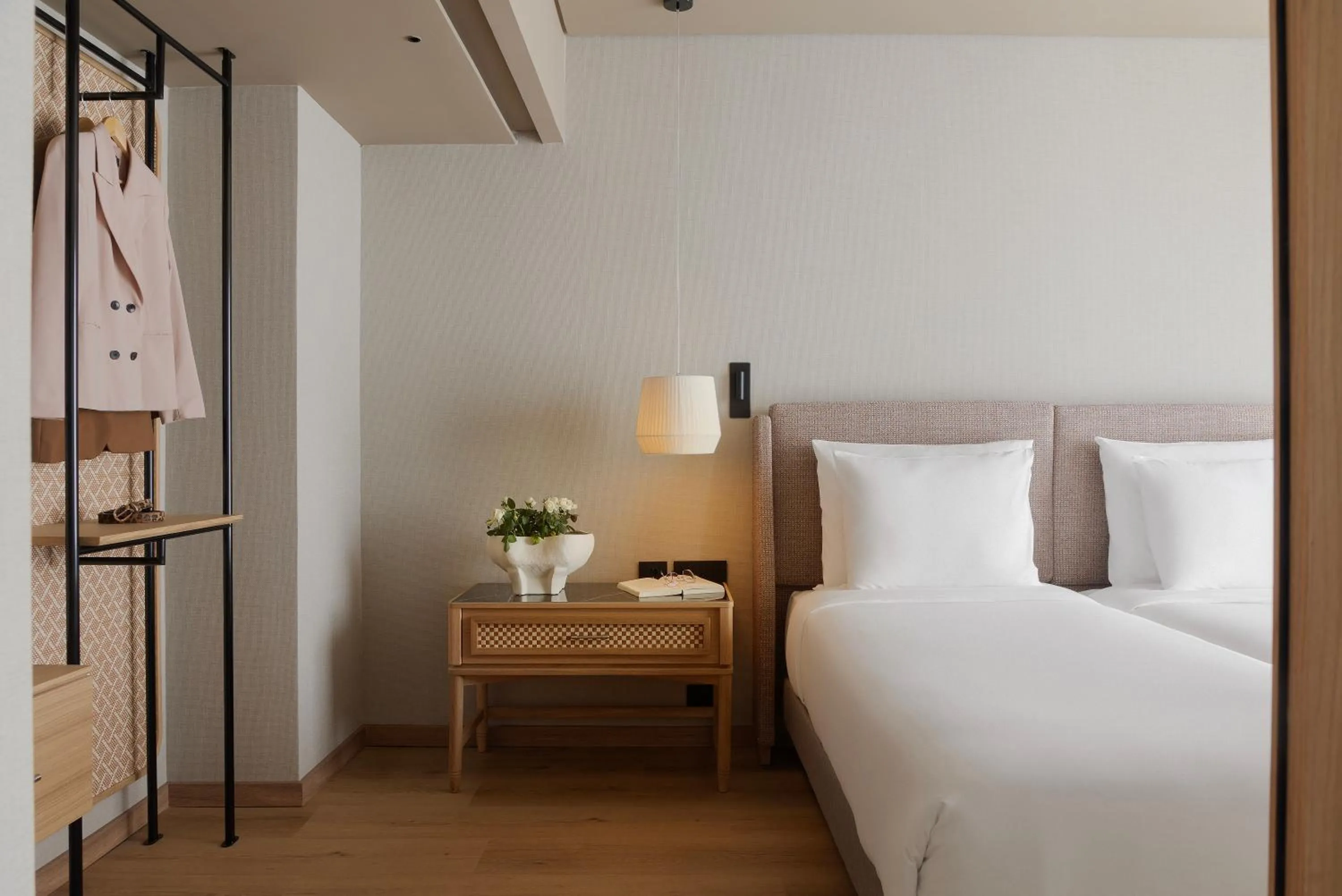 wardrobe, Bed in SANA Executive Hotel