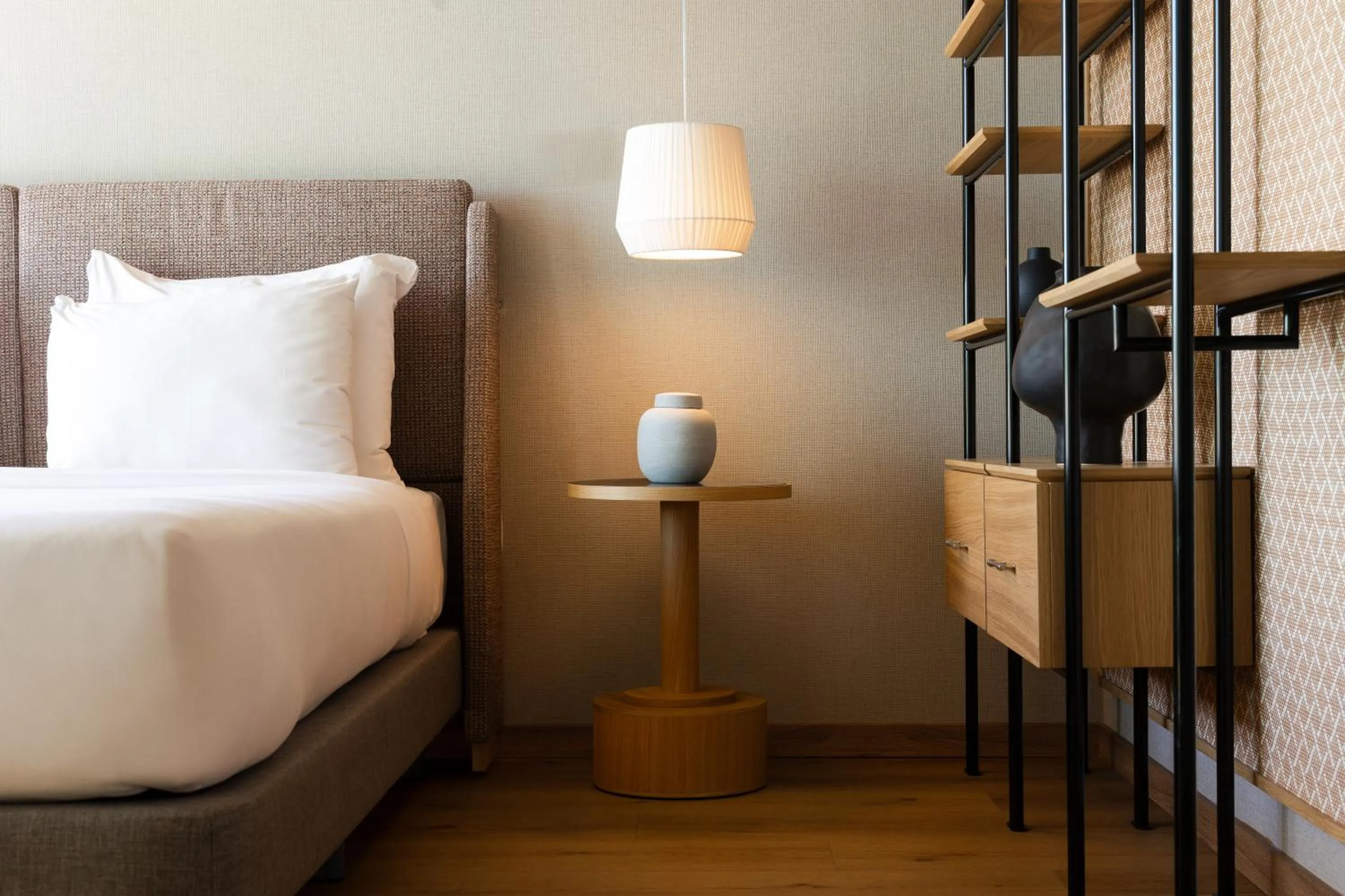 Bedroom, Bed in EVOLUTION Valbom