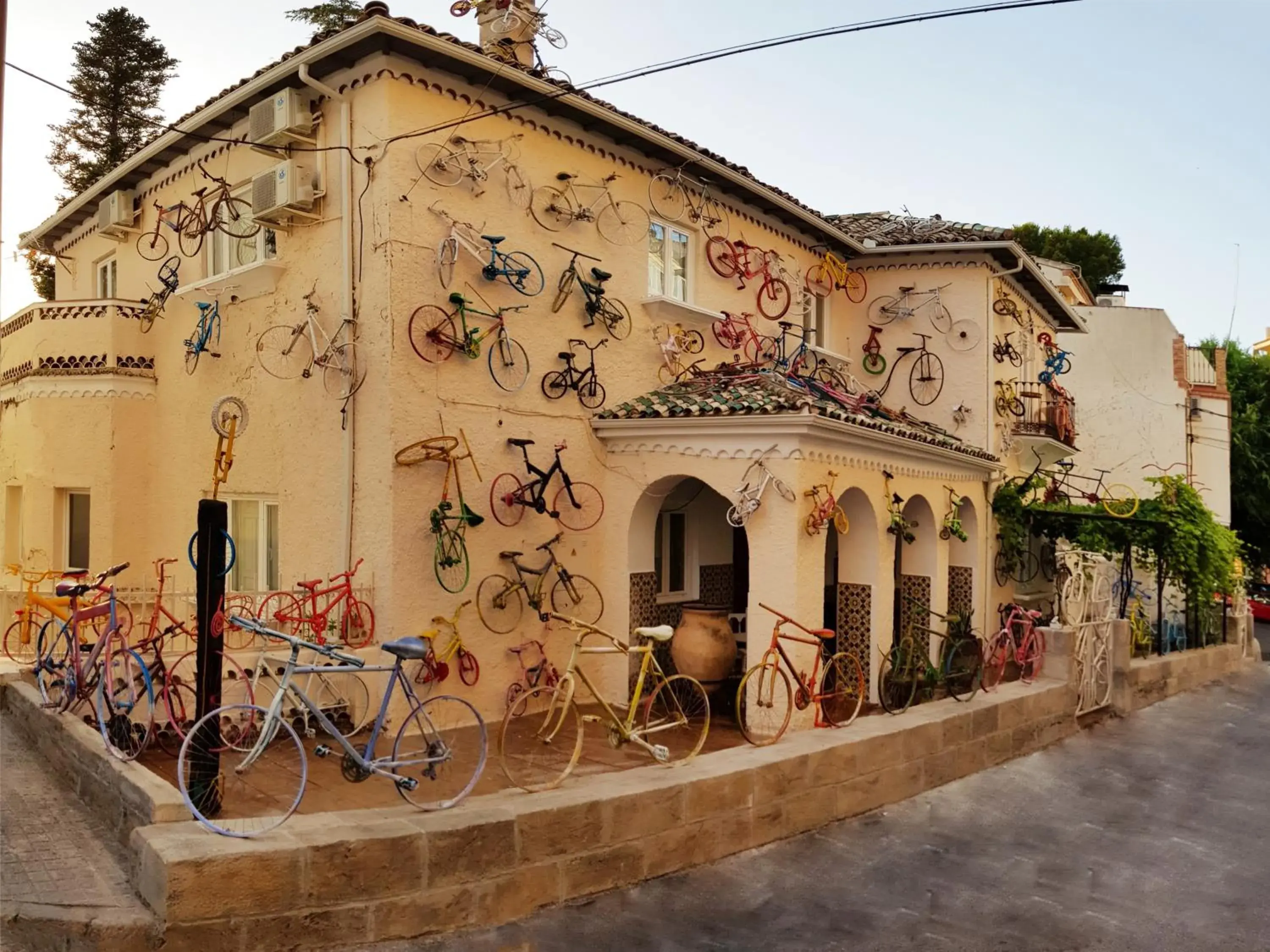 La Casa De Las Bicicletas La Casa De Las Bicicletas