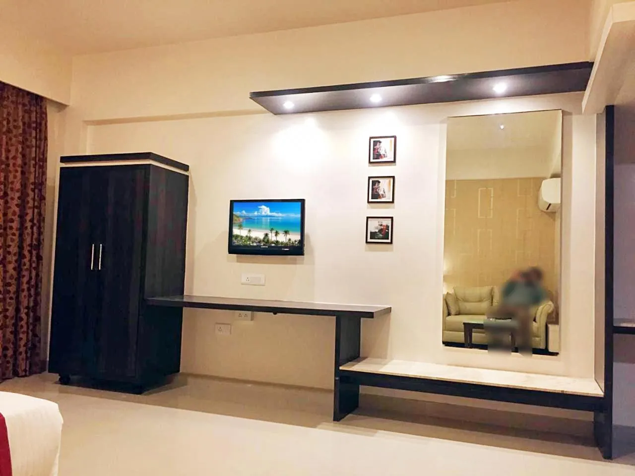 Bed in Sai International Hotel