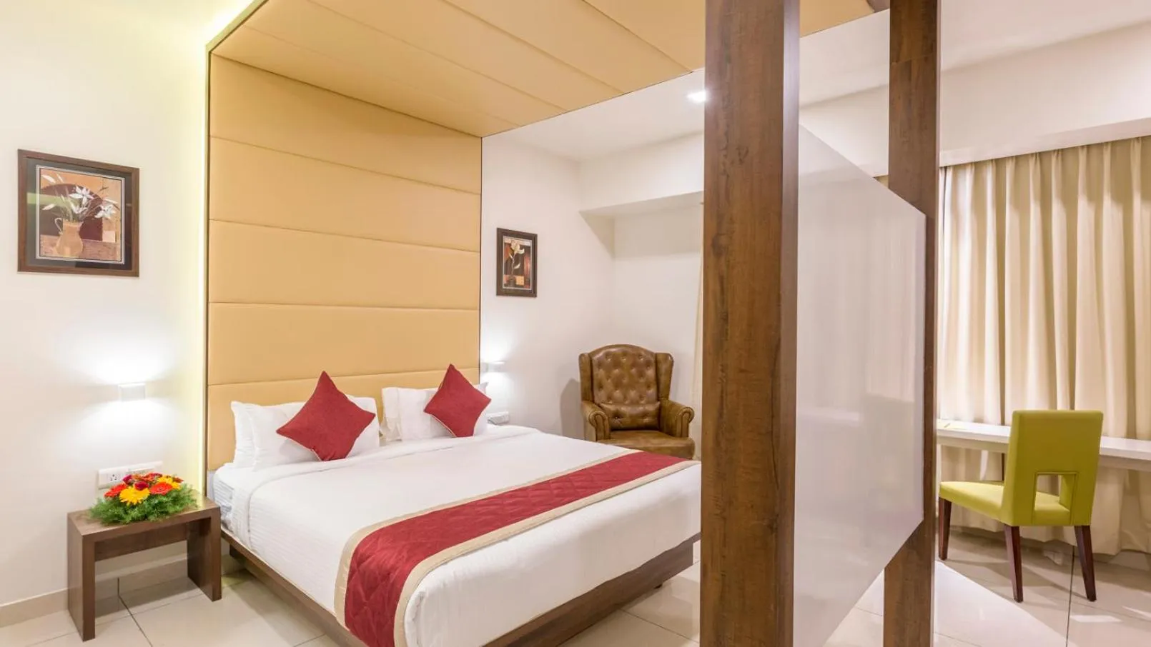 Bed in Sai International Hotel