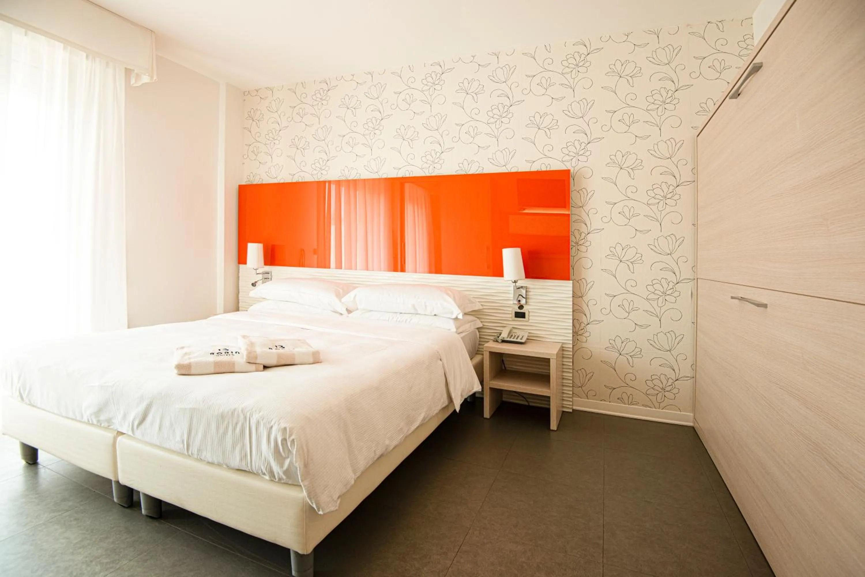 TV and multimedia, Bed in Hotel Savoy