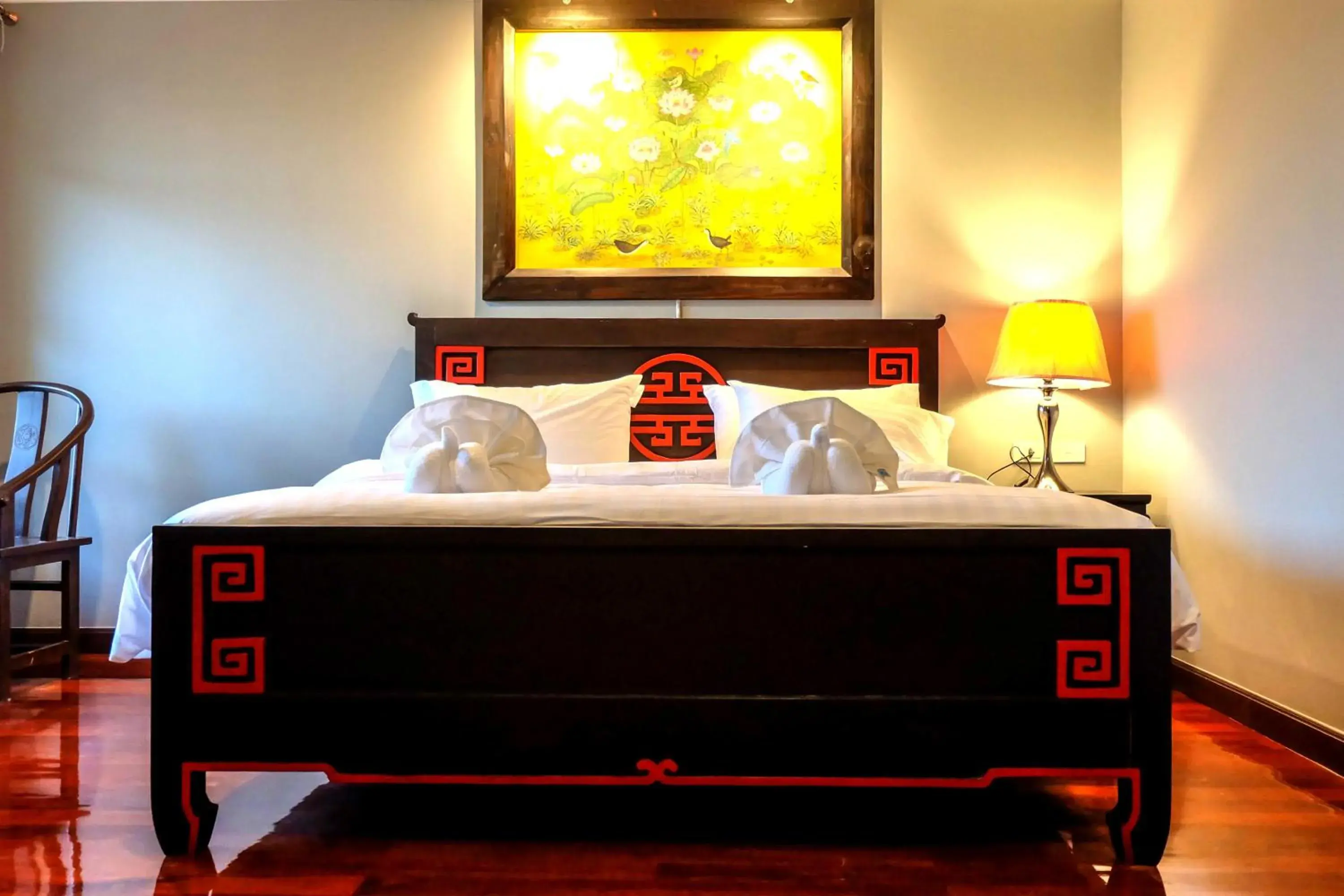 Bed in Siri Heritage Bangkok Hotel - SHA Extra Plus