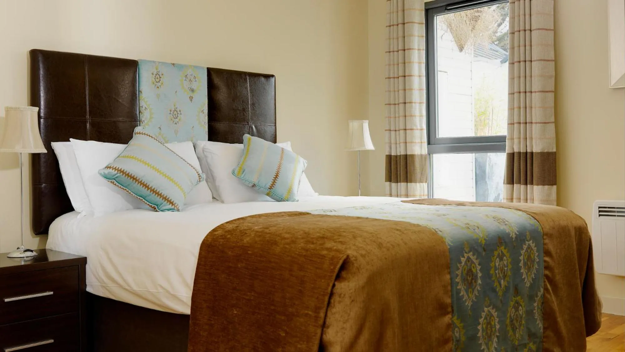 Bedroom, Bed in Self Catering Holiday Homes Killarney Town Centre