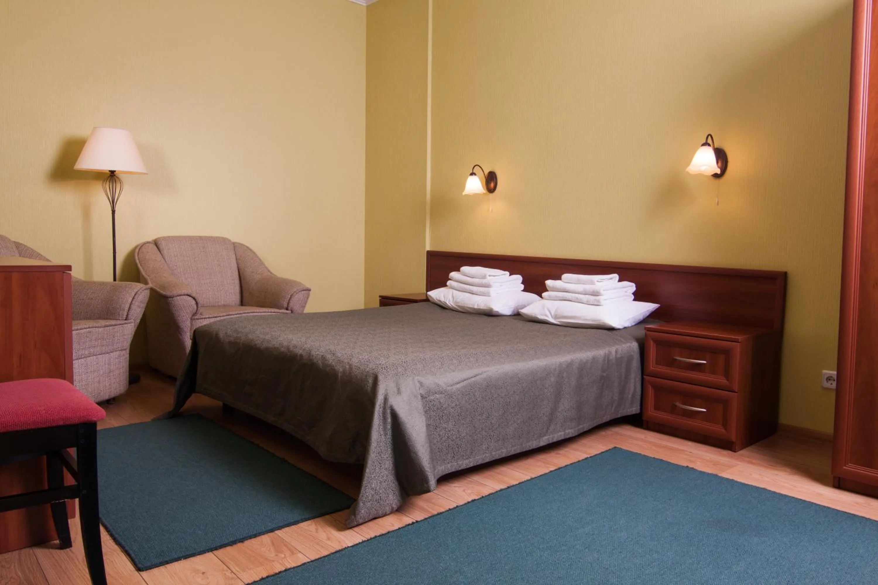 Bedroom, Bed in Mini-hotel on Geroiv Energetykiv Street 18